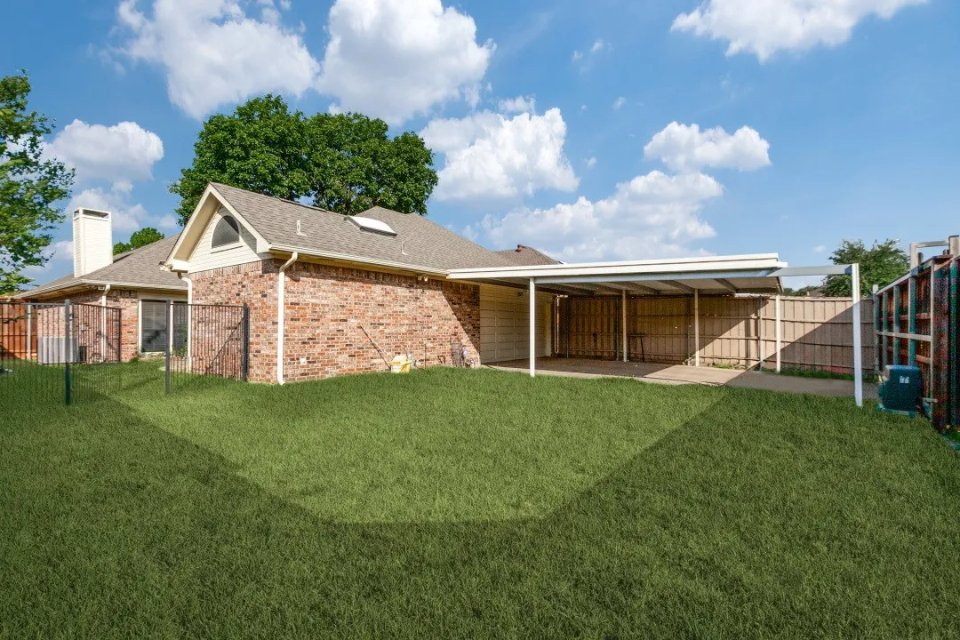 Single Family Residence For Rent in Dallas County , 2817 Big Oaks Drive, Garland, Texas 75044, 3 Bedroom, 2 Bathroom, 2 Garage spaces, 1,761 Sqft, built in 1986, mls#21365130, Real Estate Agent in Garland, Homes For Rent in Dallas county, Homes For Rent in Garland, Realtor in Garland Texas, Real Estate Brokerage Independent Realty Texas, Luminita Cordes Realtor