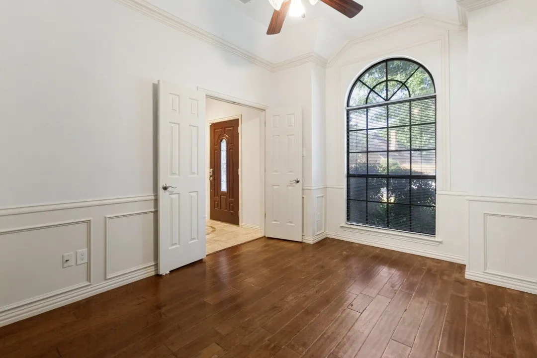 Single Family Residence For Rent in Dallas County , 2817 Big Oaks Drive, Garland, Texas 75044, 3 Bedroom, 2 Bathroom, 2 Garage spaces, 1,761 Sqft, built in 1986, mls#21365130, Real Estate Agent in Garland, Homes For Rent in Dallas county, Homes For Rent in Garland, Realtor in Garland Texas, Real Estate Brokerage Independent Realty Texas, Luminita Cordes Realtor