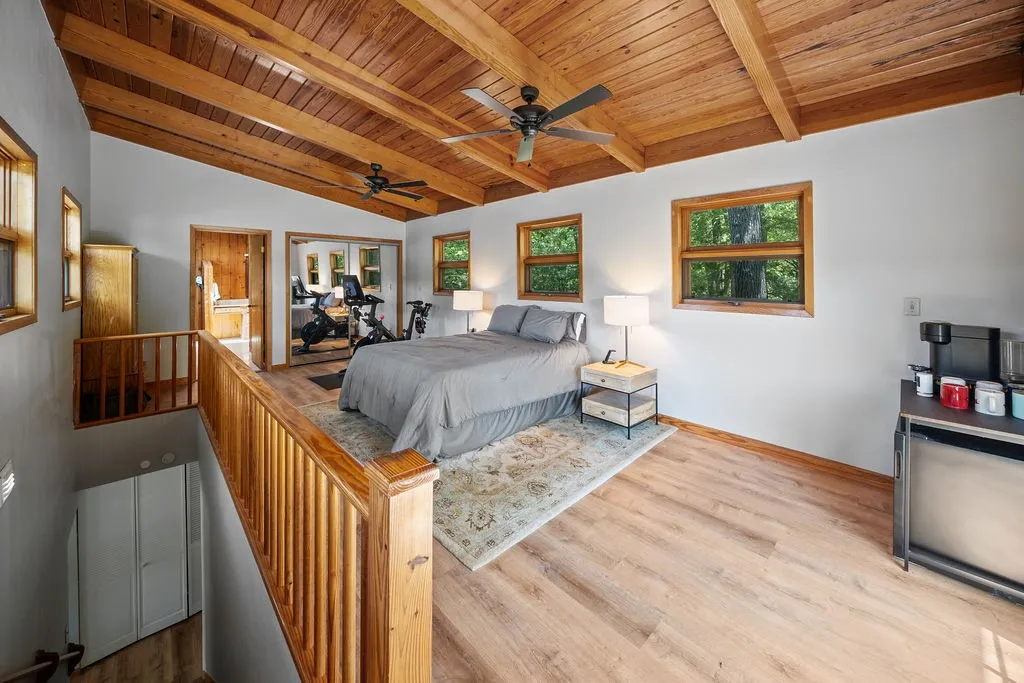 Single Family Residence For Sale in Anderson County , 65 & 66 Private Road 7332, Frankston, Texas 75763, 3 Bedroom, 3 Bathroom, 2 Garage spaces, 1,818 Sqft, built in 1954, mls#21361697, Real Estate Agent in Frankston, Homes For Sale in Anderson county, Homes For Sale in Frankston, Realtor in Frankston Texas, Real Estate Brokerage Independent Realty Texas, Luminita Cordes Realtor