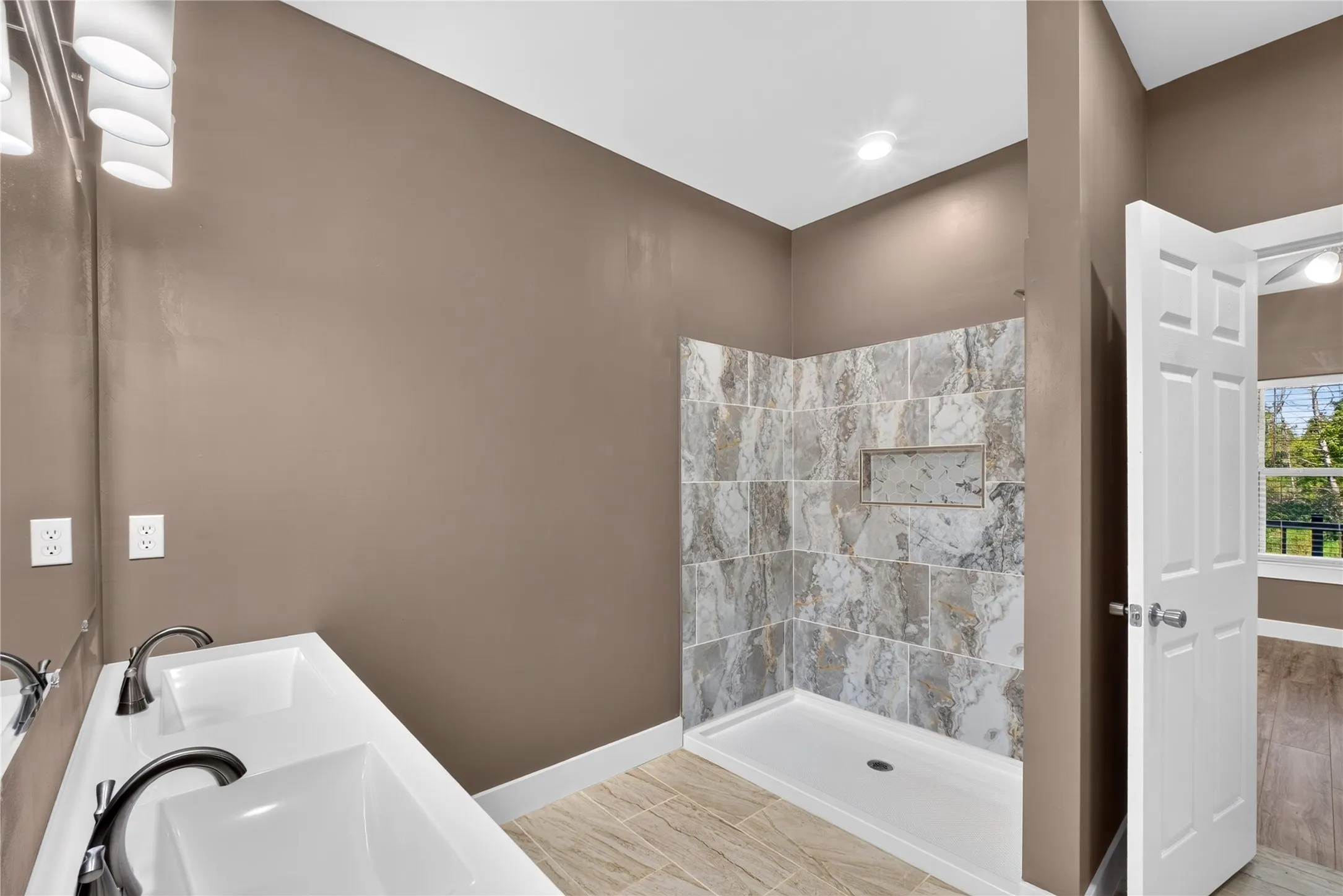 Single Family Residence For Sale in Cherokee County , 1439 CR 4209, Jacksonville, Texas 75766, 3 Bedroom, 2 Bathroom, Garage spaces, 1,464 Sqft, built in 2026, mls#21365134, Real Estate Agent in Jacksonville, Homes For Sale in Cherokee county, Homes For Sale in Jacksonville, Realtor in Jacksonville Texas, Real Estate Brokerage Independent Realty Texas, Luminita Cordes Realtor