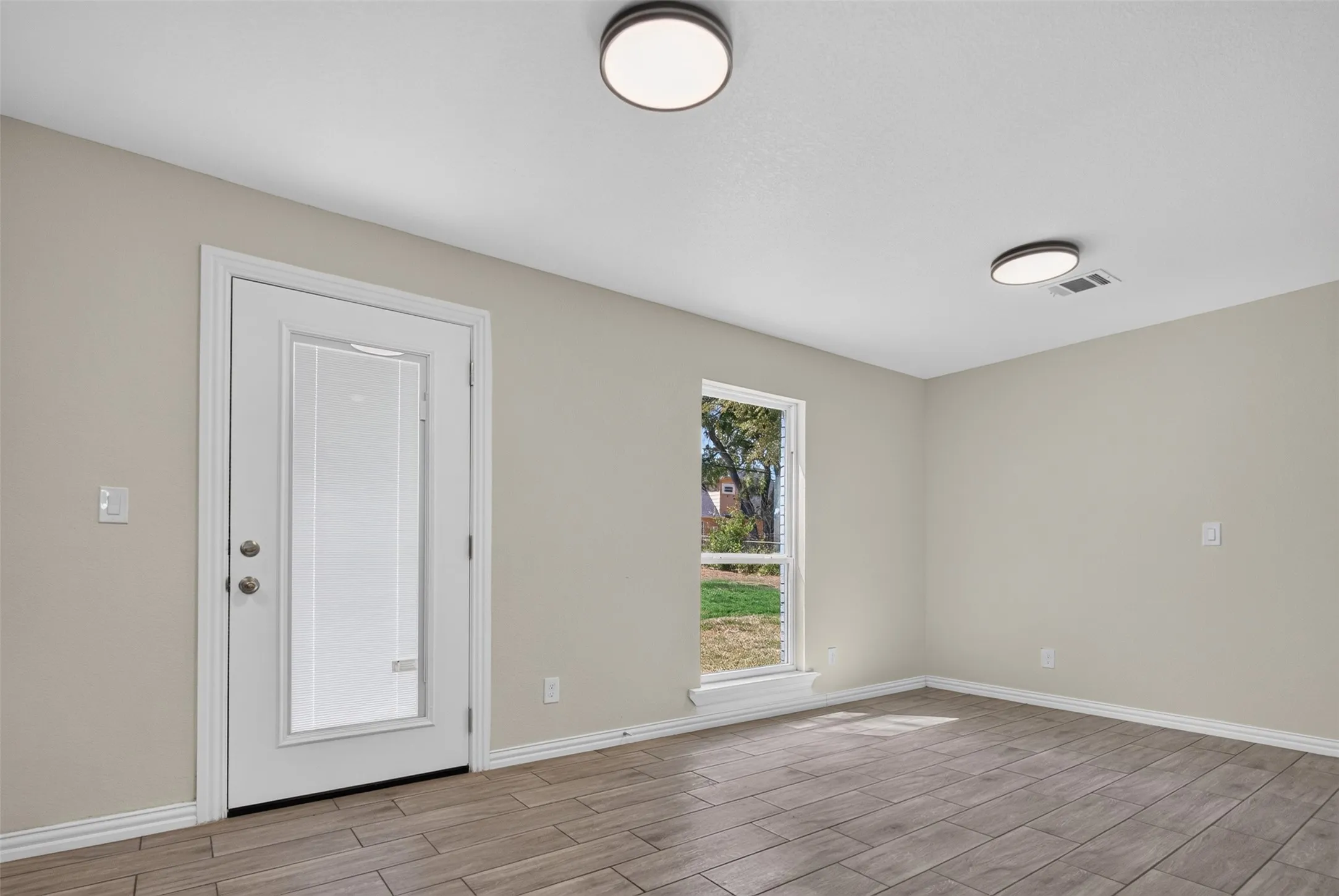 Single Family Residence For Sale in Tarrant County , 4478 Wilhelm Street, Fort Worth, Texas 76119, 4 Bedroom, 3 Bathroom, Garage spaces, 1,820 Sqft, built in 1961, mls#21365140, Real Estate Agent in Fort Worth, Homes For Sale in Tarrant county, Homes For Sale in Fort Worth, Realtor in Fort Worth Texas, Real Estate Brokerage Independent Realty Texas, Luminita Cordes Realtor