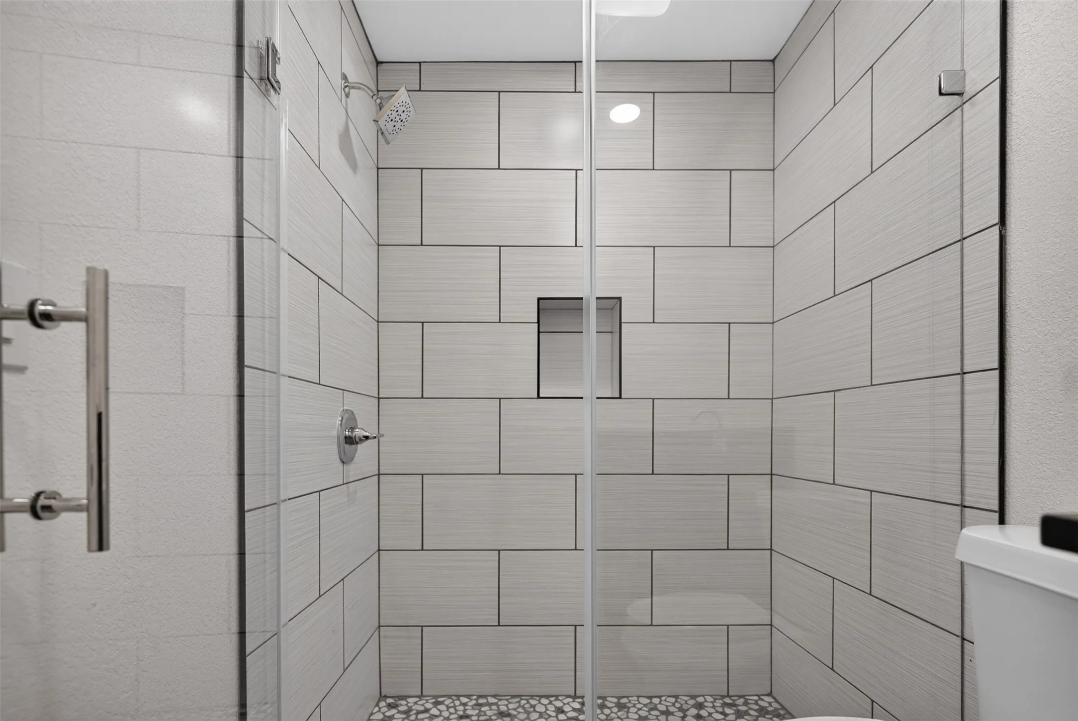 Single Family Residence For Sale in Tarrant County , 4478 Wilhelm Street, Fort Worth, Texas 76119, 4 Bedroom, 3 Bathroom, Garage spaces, 1,820 Sqft, built in 1961, mls#21365140, Real Estate Agent in Fort Worth, Homes For Sale in Tarrant county, Homes For Sale in Fort Worth, Realtor in Fort Worth Texas, Real Estate Brokerage Independent Realty Texas, Luminita Cordes Realtor