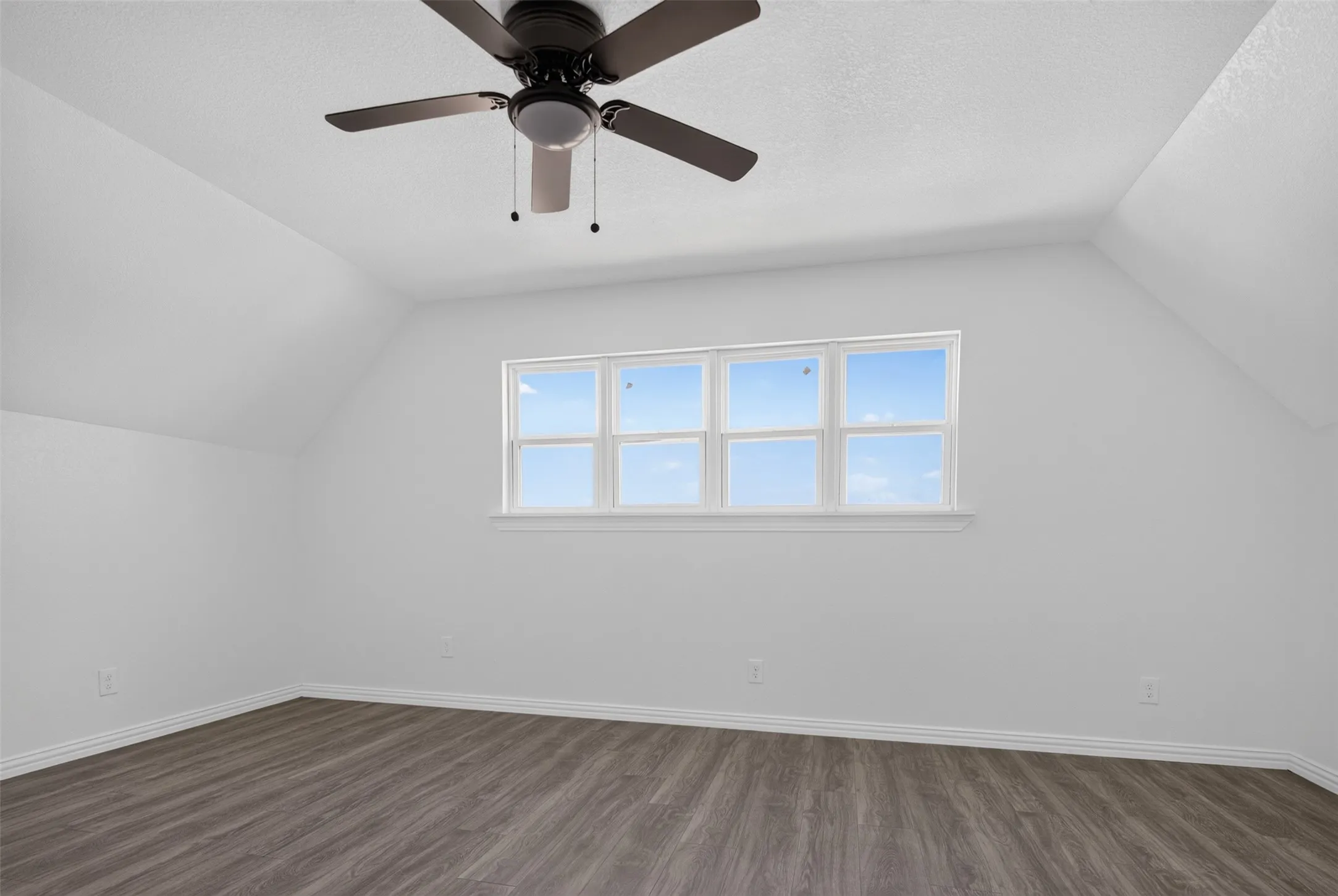 Single Family Residence For Sale in Tarrant County , 4478 Wilhelm Street, Fort Worth, Texas 76119, 4 Bedroom, 3 Bathroom, Garage spaces, 1,820 Sqft, built in 1961, mls#21365140, Real Estate Agent in Fort Worth, Homes For Sale in Tarrant county, Homes For Sale in Fort Worth, Realtor in Fort Worth Texas, Real Estate Brokerage Independent Realty Texas, Luminita Cordes Realtor