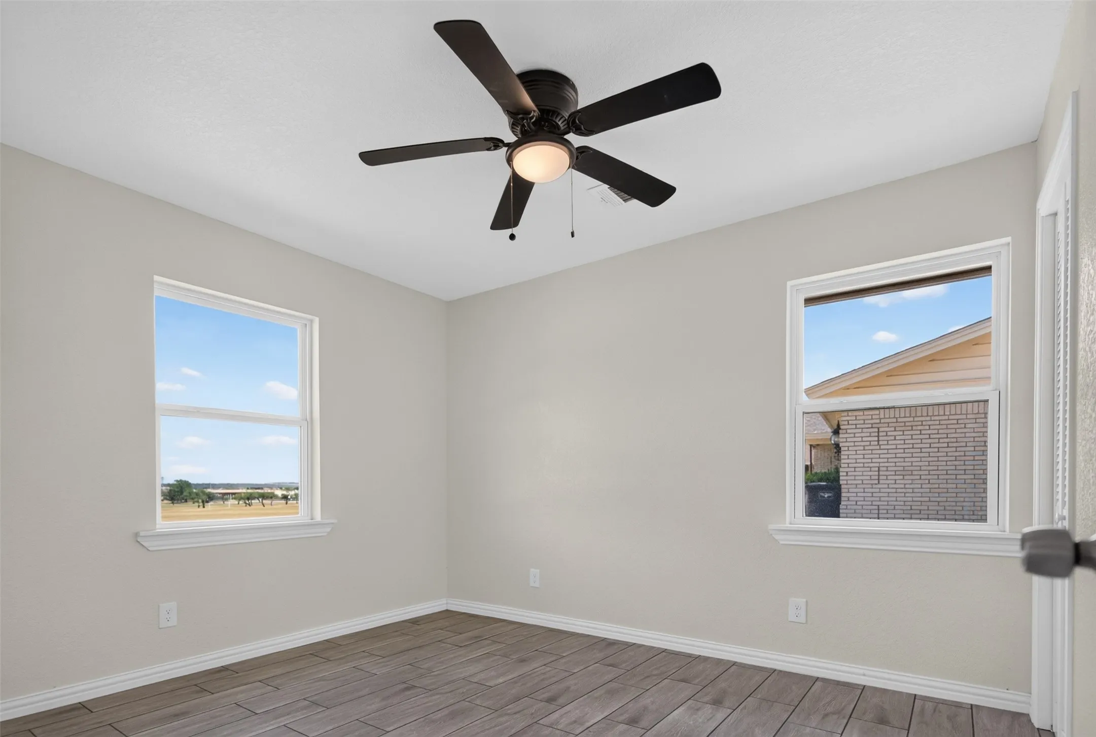 Single Family Residence For Sale in Tarrant County , 4478 Wilhelm Street, Fort Worth, Texas 76119, 4 Bedroom, 3 Bathroom, Garage spaces, 1,820 Sqft, built in 1961, mls#21365140, Real Estate Agent in Fort Worth, Homes For Sale in Tarrant county, Homes For Sale in Fort Worth, Realtor in Fort Worth Texas, Real Estate Brokerage Independent Realty Texas, Luminita Cordes Realtor