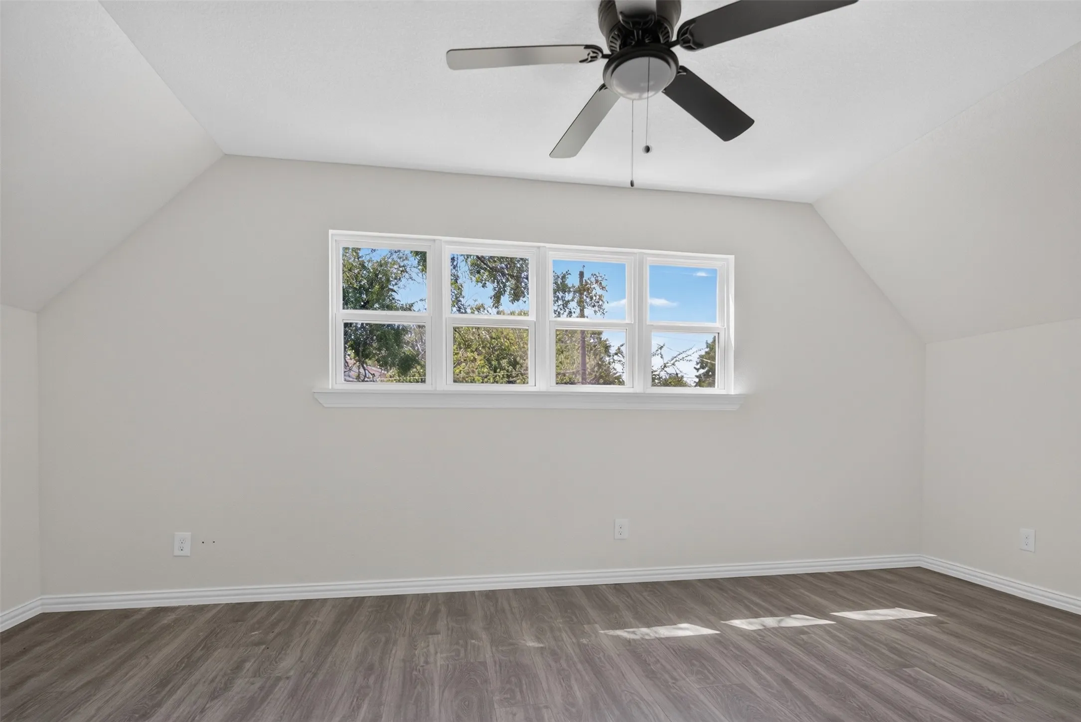 Single Family Residence For Sale in Tarrant County , 4478 Wilhelm Street, Fort Worth, Texas 76119, 4 Bedroom, 3 Bathroom, Garage spaces, 1,820 Sqft, built in 1961, mls#21365140, Real Estate Agent in Fort Worth, Homes For Sale in Tarrant county, Homes For Sale in Fort Worth, Realtor in Fort Worth Texas, Real Estate Brokerage Independent Realty Texas, Luminita Cordes Realtor