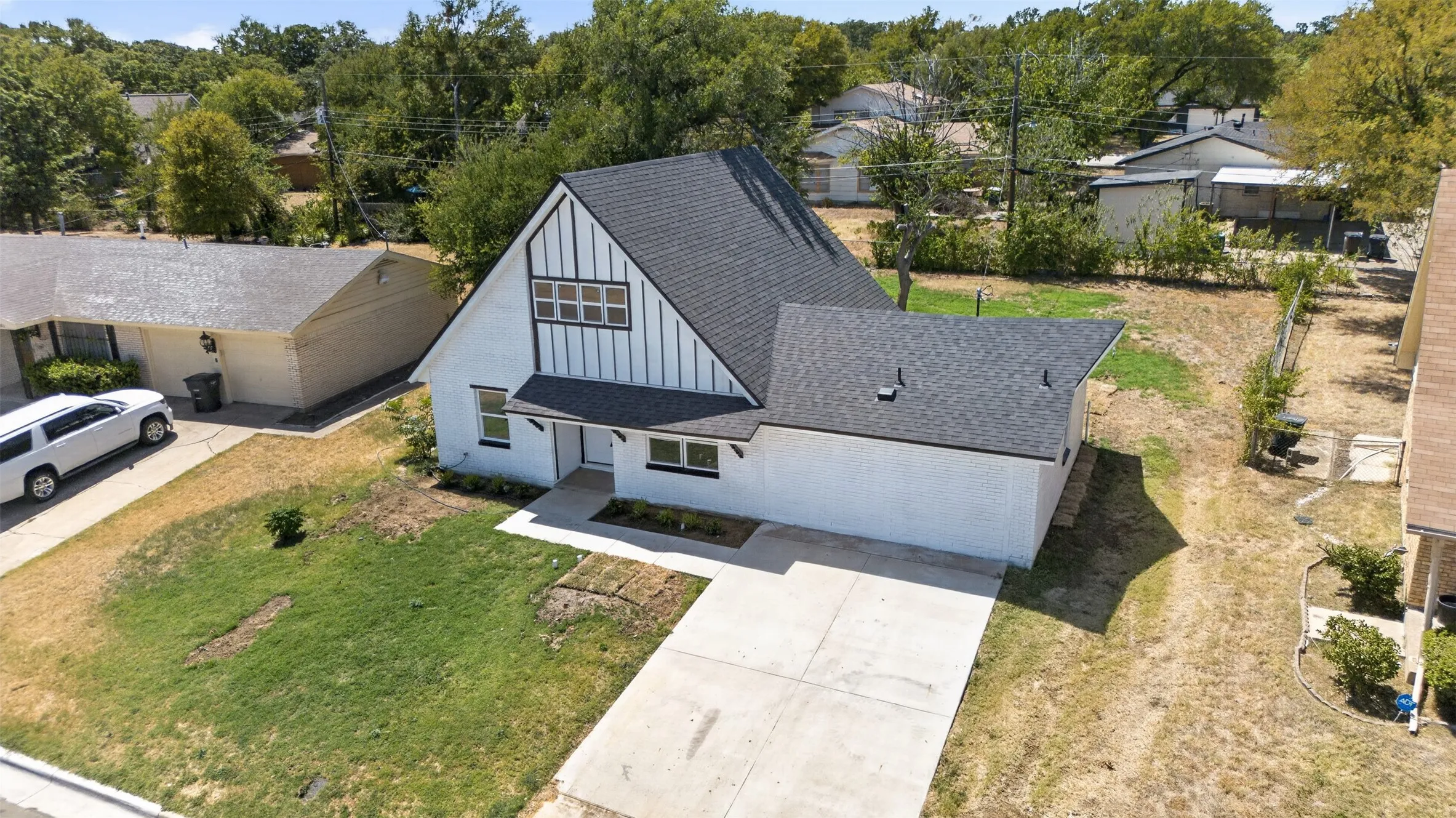 Single Family Residence For Sale in Tarrant County , 4478 Wilhelm Street, Fort Worth, Texas 76119, 4 Bedroom, 3 Bathroom, Garage spaces, 1,820 Sqft, built in 1961, mls#21365140, Real Estate Agent in Fort Worth, Homes For Sale in Tarrant county, Homes For Sale in Fort Worth, Realtor in Fort Worth Texas, Real Estate Brokerage Independent Realty Texas, Luminita Cordes Realtor