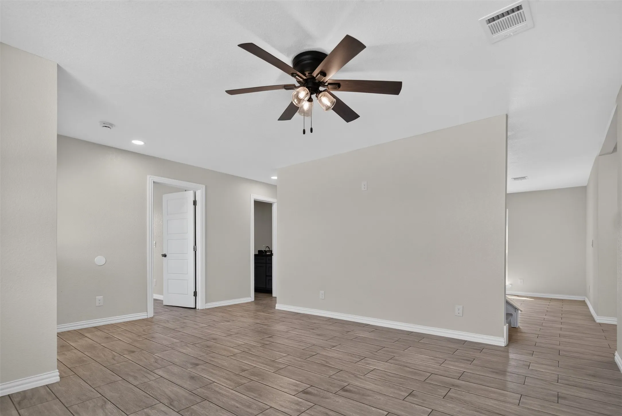 Single Family Residence For Sale in Tarrant County , 4478 Wilhelm Street, Fort Worth, Texas 76119, 4 Bedroom, 3 Bathroom, Garage spaces, 1,820 Sqft, built in 1961, mls#21365140, Real Estate Agent in Fort Worth, Homes For Sale in Tarrant county, Homes For Sale in Fort Worth, Realtor in Fort Worth Texas, Real Estate Brokerage Independent Realty Texas, Luminita Cordes Realtor
