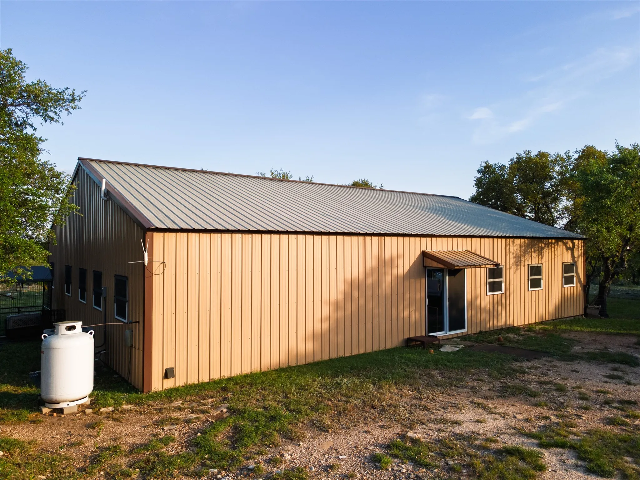 Farm For Sale in Lampasas County , 1261 Park Road, Lampasas, Texas 76550, 2 Bedroom, 3 Bathroom, Garage spaces, 2,048 Sqft, built in 2021, Price $850,000, mls#21365116, Real Estate Agent in Lampasas, Homes For Sale in Lampasas county, Homes For Sale in Lampasas, Realtor in Lampasas Texas, Real Estate Brokerage Independent Realty Texas, Luminita Cordes Realtor