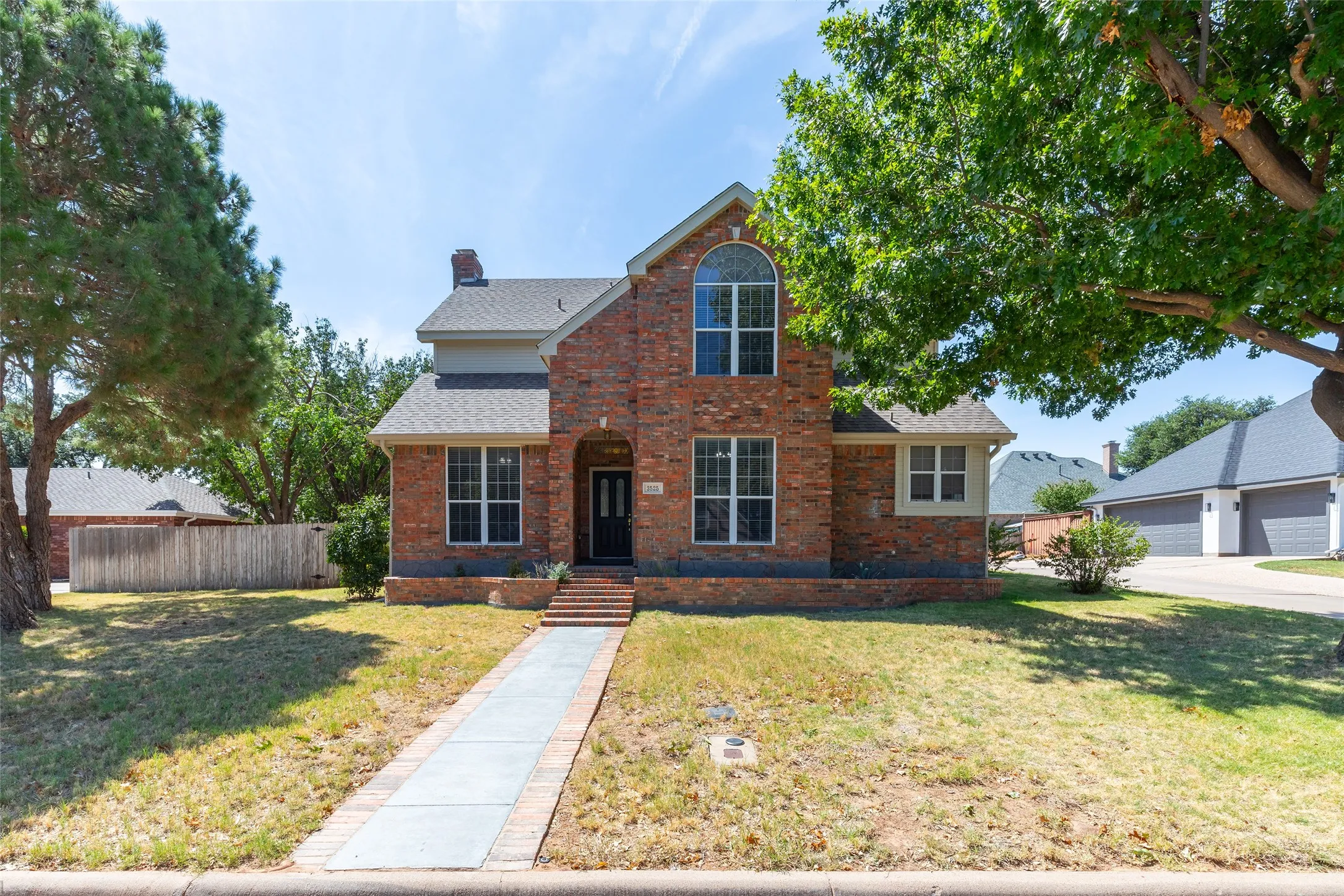 Single Family Residence For Sale in Taylor County , 3525 Riomar Court, Abilene, Texas 79606, 4 Bedroom, 4 Bathroom, 2 Garage spaces, 2,321 Sqft, built in 1995, mls#21365142, Real Estate Agent in Abilene, Homes For Sale in Taylor county, Homes For Sale in Abilene, Realtor in Abilene Texas, Real Estate Brokerage Independent Realty Texas, Luminita Cordes Realtor