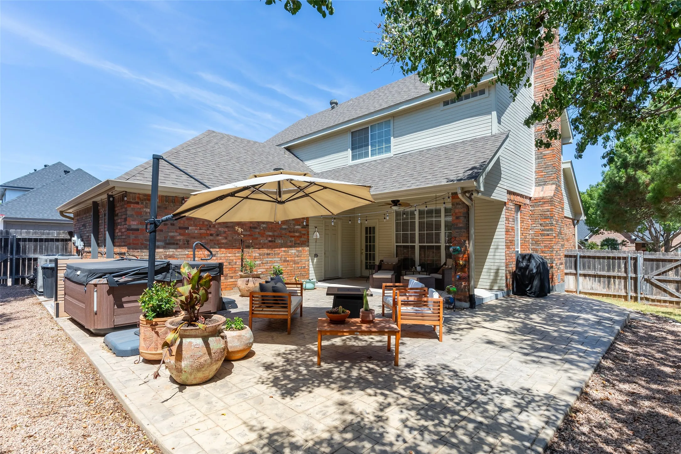 Single Family Residence For Sale in Taylor County , 3525 Riomar Court, Abilene, Texas 79606, 4 Bedroom, 4 Bathroom, 2 Garage spaces, 2,321 Sqft, built in 1995, mls#21365142, Real Estate Agent in Abilene, Homes For Sale in Taylor county, Homes For Sale in Abilene, Realtor in Abilene Texas, Real Estate Brokerage Independent Realty Texas, Luminita Cordes Realtor