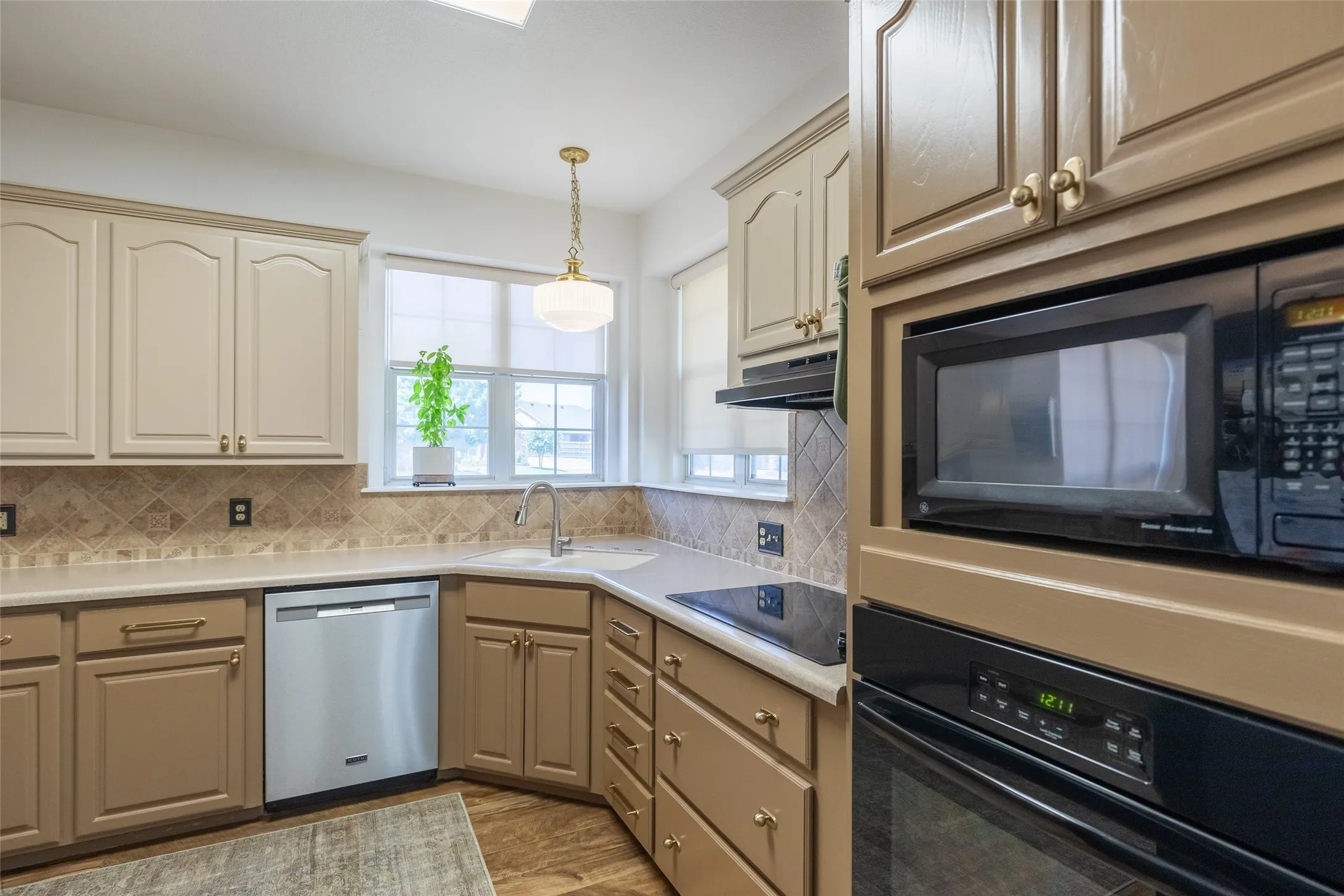 Single Family Residence For Sale in Taylor County , 3525 Riomar Court, Abilene, Texas 79606, 4 Bedroom, 4 Bathroom, 2 Garage spaces, 2,321 Sqft, built in 1995, mls#21365142, Real Estate Agent in Abilene, Homes For Sale in Taylor county, Homes For Sale in Abilene, Realtor in Abilene Texas, Real Estate Brokerage Independent Realty Texas, Luminita Cordes Realtor