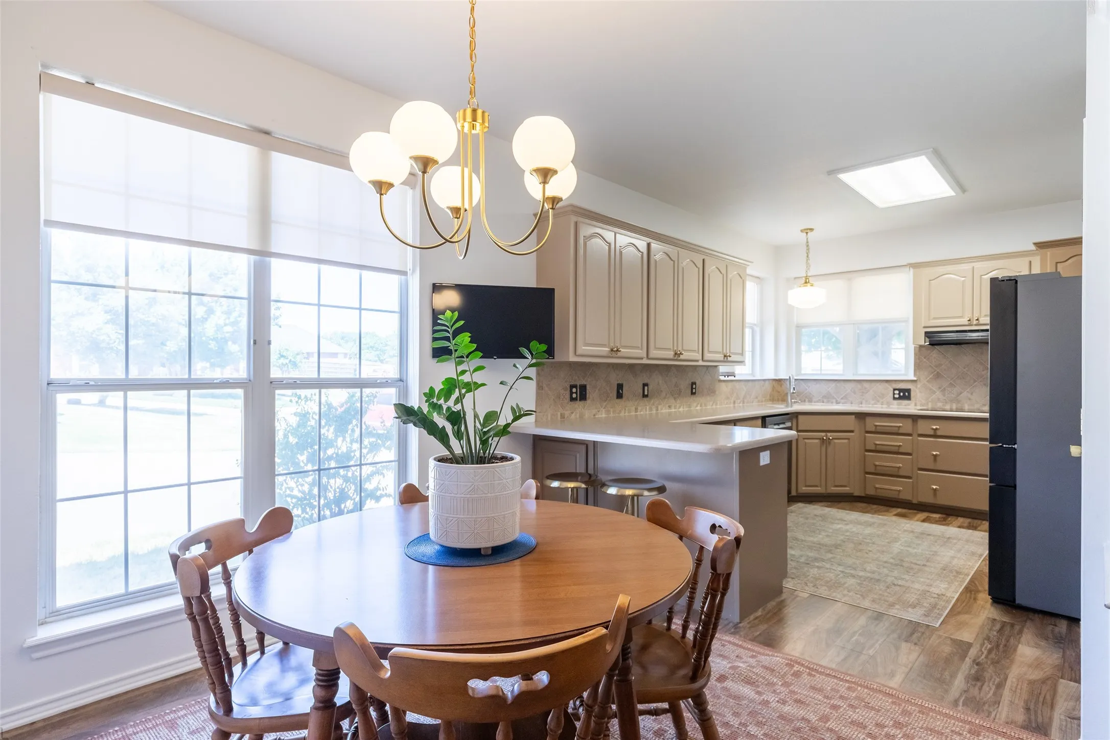 Single Family Residence For Sale in Taylor County , 3525 Riomar Court, Abilene, Texas 79606, 4 Bedroom, 4 Bathroom, 2 Garage spaces, 2,321 Sqft, built in 1995, mls#21365142, Real Estate Agent in Abilene, Homes For Sale in Taylor county, Homes For Sale in Abilene, Realtor in Abilene Texas, Real Estate Brokerage Independent Realty Texas, Luminita Cordes Realtor