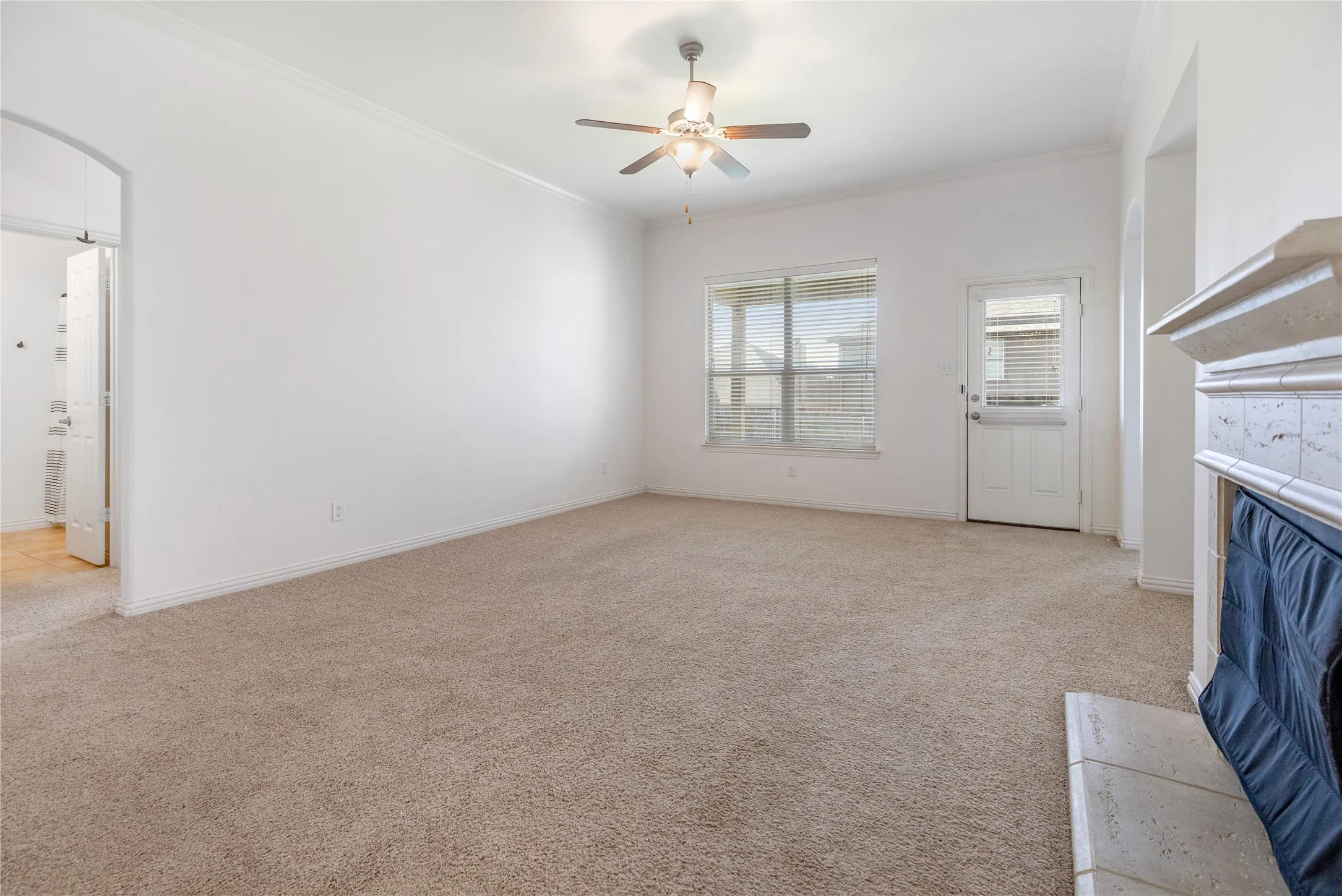 Single Family Residence For Rent in Tarrant County , 3464 Twin Pines Drive, Fort Worth, Texas 76244, 3 Bedroom, 2 Bathroom, 2 Garage spaces, 1,875 Sqft, built in 2010, mls#21362681, Real Estate Agent in Fort Worth, Homes For Rent in Tarrant county, Homes For Rent in Fort Worth, Realtor in Fort Worth Texas, Real Estate Brokerage Independent Realty Texas, Luminita Cordes Realtor