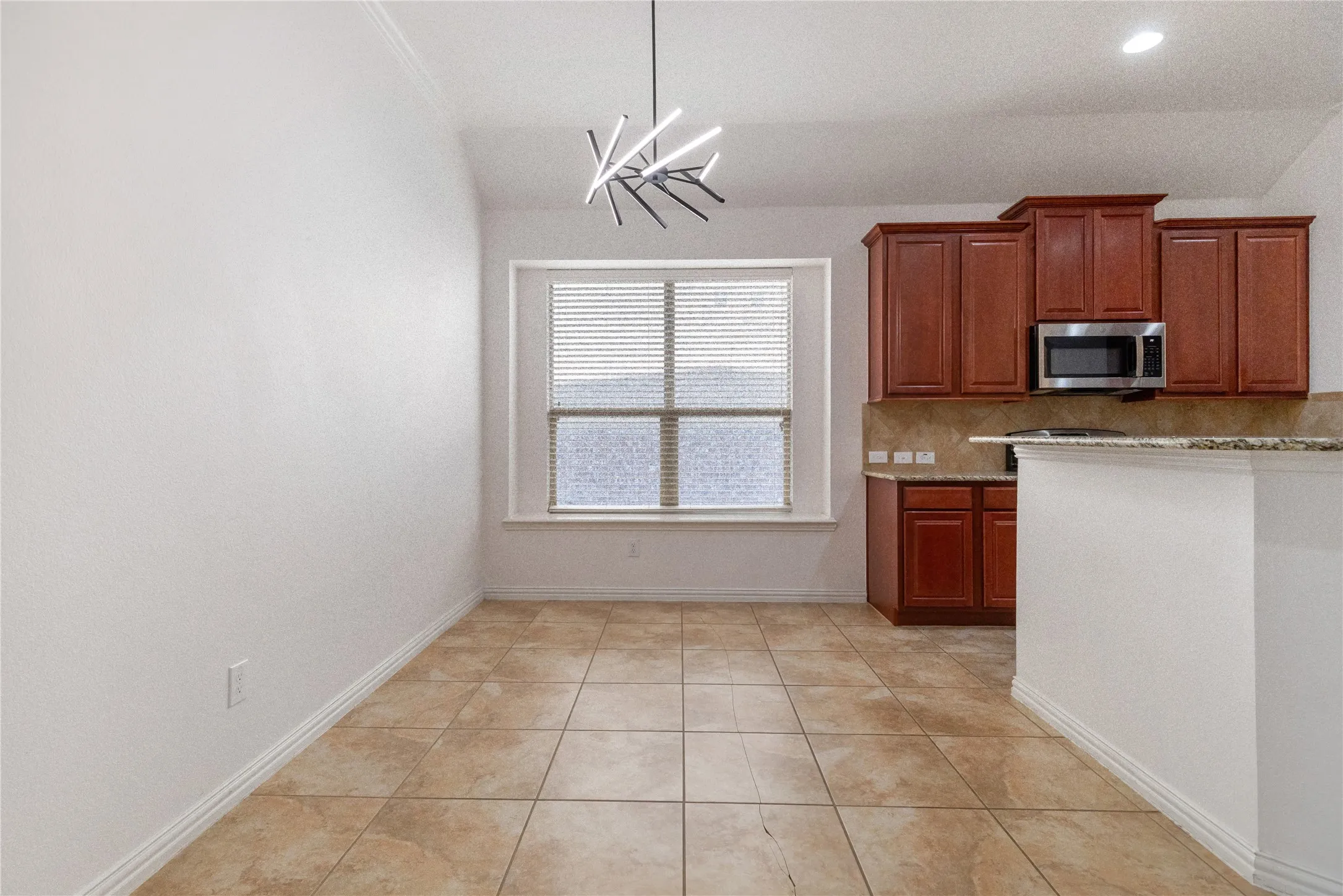 Single Family Residence For Rent in Tarrant County , 3464 Twin Pines Drive, Fort Worth, Texas 76244, 3 Bedroom, 2 Bathroom, 2 Garage spaces, 1,875 Sqft, built in 2010, mls#21362681, Real Estate Agent in Fort Worth, Homes For Rent in Tarrant county, Homes For Rent in Fort Worth, Realtor in Fort Worth Texas, Real Estate Brokerage Independent Realty Texas, Luminita Cordes Realtor