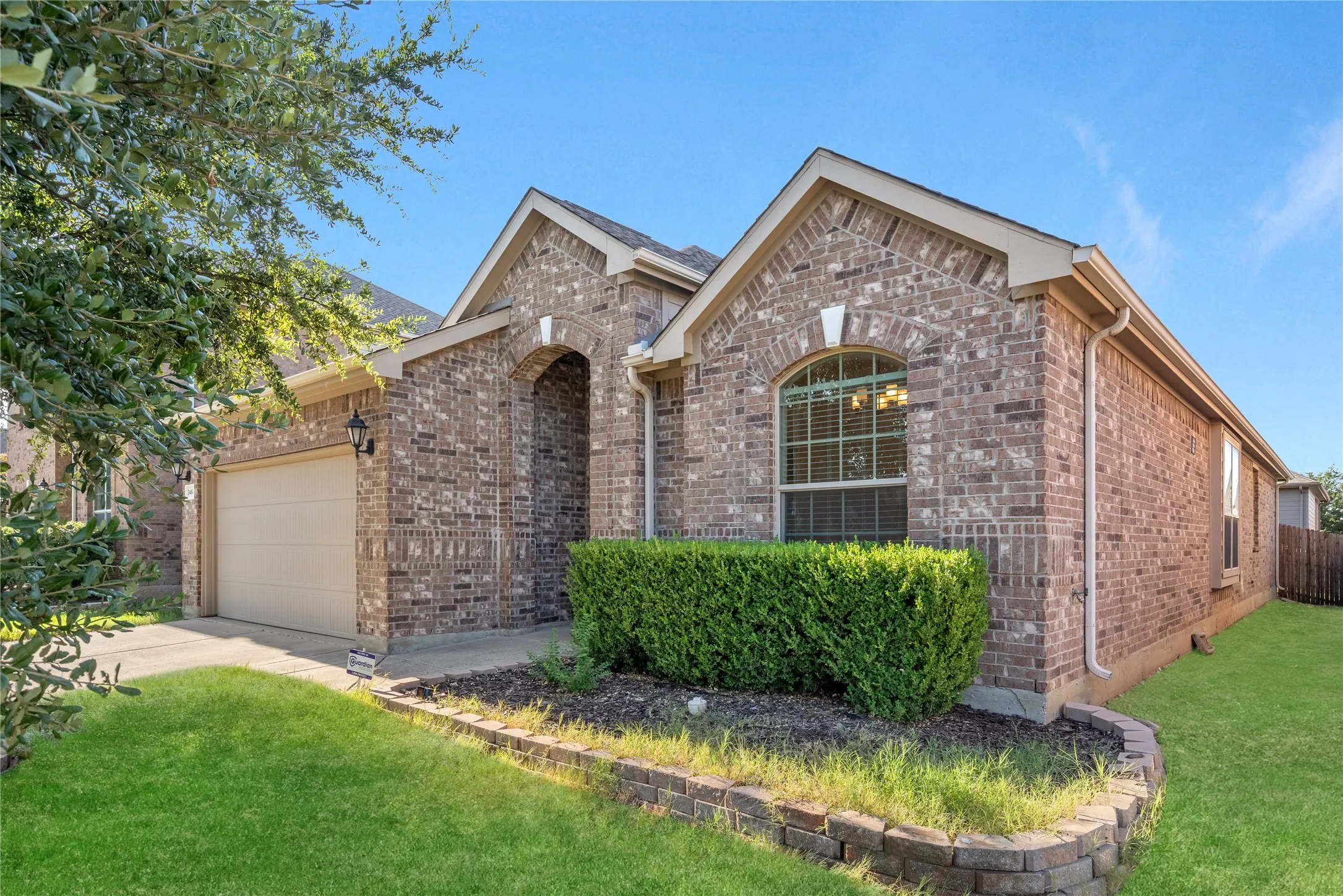 Single Family Residence For Rent in Tarrant County , 3464 Twin Pines Drive, Fort Worth, Texas 76244, 3 Bedroom, 2 Bathroom, 2 Garage spaces, 1,875 Sqft, built in 2010, mls#21362681, Real Estate Agent in Fort Worth, Homes For Rent in Tarrant county, Homes For Rent in Fort Worth, Realtor in Fort Worth Texas, Real Estate Brokerage Independent Realty Texas, Luminita Cordes Realtor