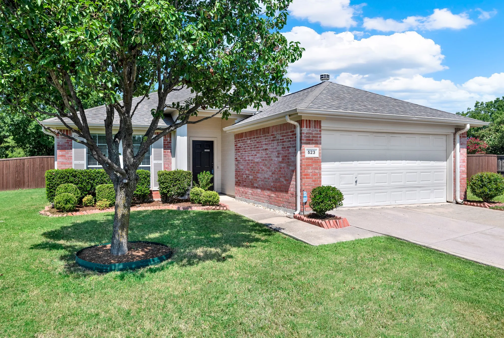 Single Family Residence For Rent in Collin County , 523 Robinwood Road, Wylie, Texas 75098, 3 Bedroom, 2 Bathroom, 2 Garage spaces, 1,268 Sqft, built in 2004, mls#21362364, Real Estate Agent in Wylie, Homes For Rent in Collin county, Homes For Rent in Wylie, Realtor in Wylie Texas, Real Estate Brokerage Independent Realty Texas, Luminita Cordes Realtor
