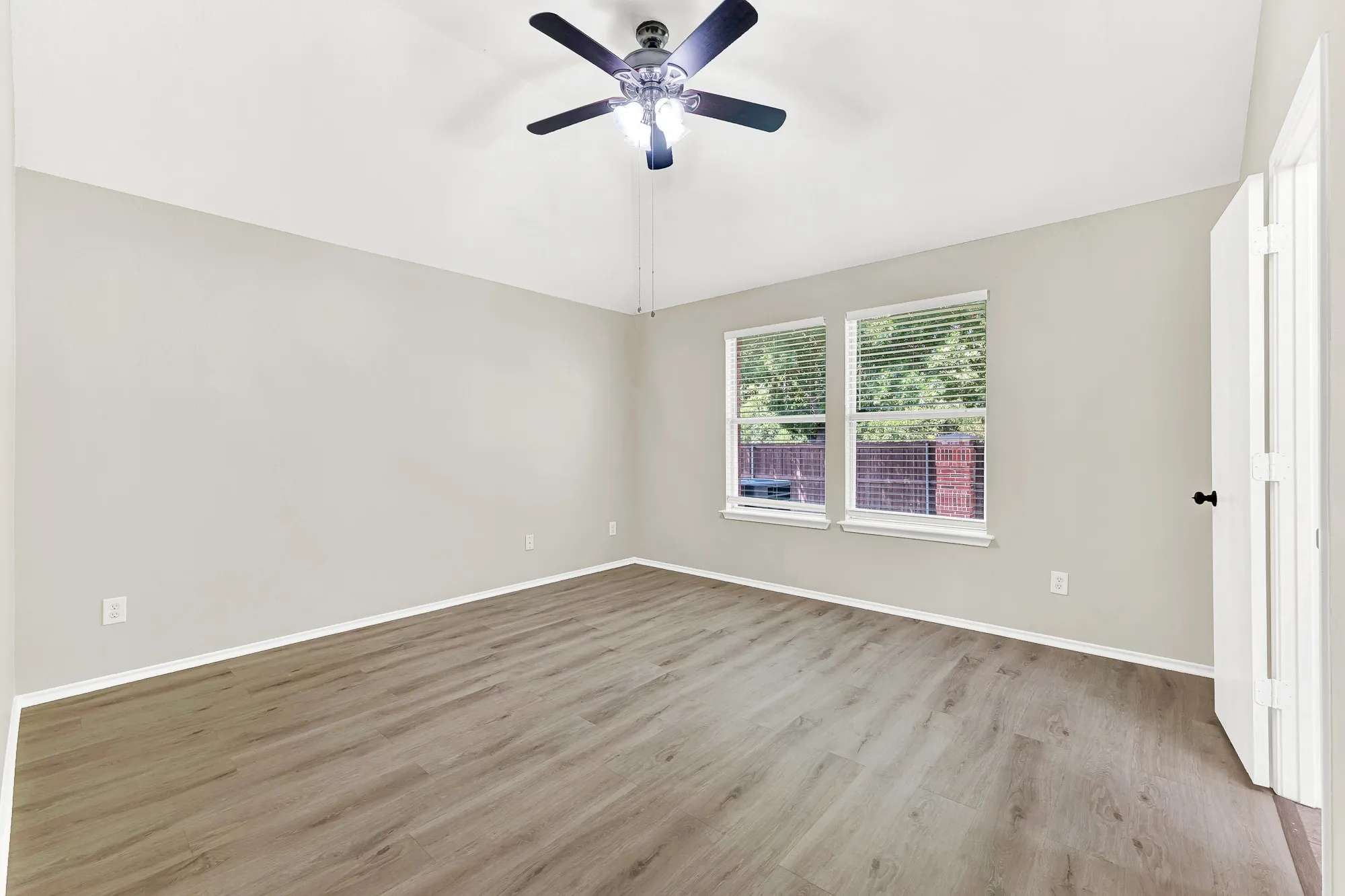 Single Family Residence For Rent in Collin County , 523 Robinwood Road, Wylie, Texas 75098, 3 Bedroom, 2 Bathroom, 2 Garage spaces, 1,268 Sqft, built in 2004, mls#21362364, Real Estate Agent in Wylie, Homes For Rent in Collin county, Homes For Rent in Wylie, Realtor in Wylie Texas, Real Estate Brokerage Independent Realty Texas, Luminita Cordes Realtor