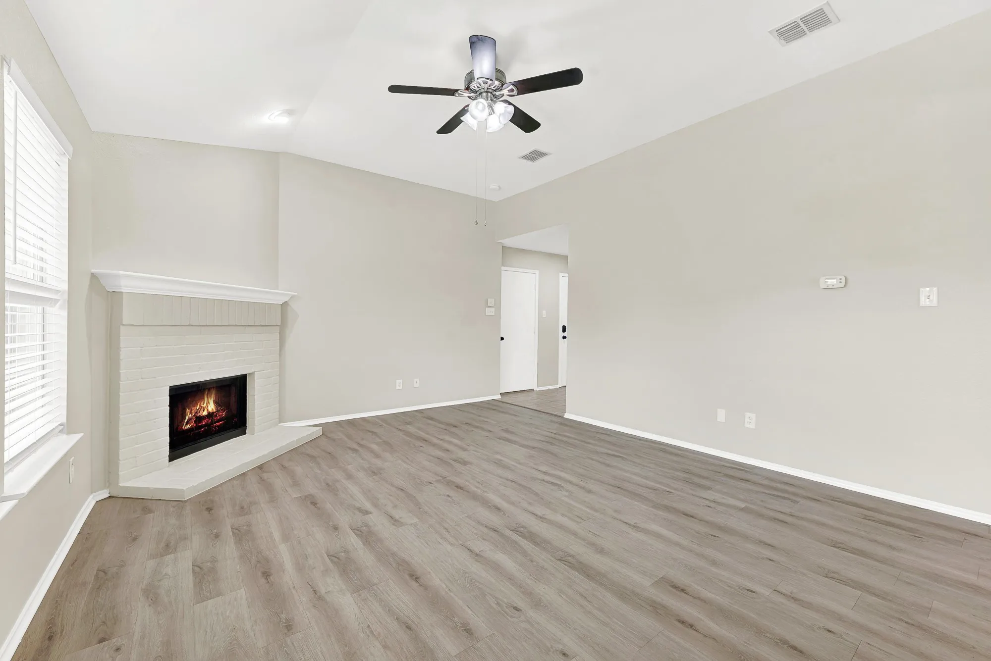 Single Family Residence For Rent in Collin County , 523 Robinwood Road, Wylie, Texas 75098, 3 Bedroom, 2 Bathroom, 2 Garage spaces, 1,268 Sqft, built in 2004, mls#21362364, Real Estate Agent in Wylie, Homes For Rent in Collin county, Homes For Rent in Wylie, Realtor in Wylie Texas, Real Estate Brokerage Independent Realty Texas, Luminita Cordes Realtor
