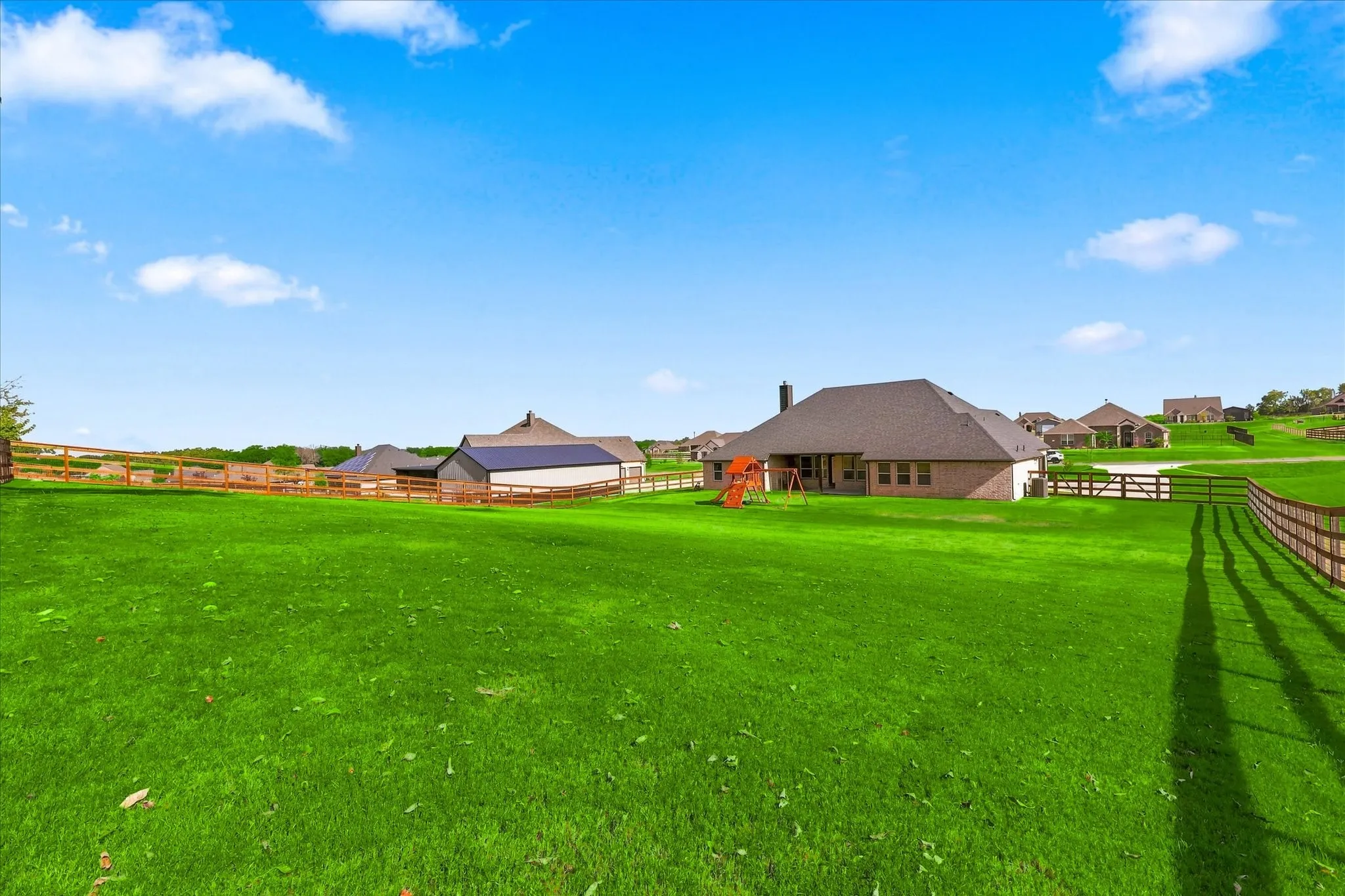Single Family Residence For Sale in Grayson County , 3525 Lariat Trail, Van Alstyne, Texas 75495, 4 Bedroom, 3 Bathroom, 3 Garage spaces, 2,747 Sqft, built in 2025, mls#21362933, Real Estate Agent in Van Alstyne, Homes For Sale in Grayson county, Homes For Sale in Van Alstyne, Realtor in Van Alstyne Texas, Real Estate Brokerage Independent Realty Texas, Luminita Cordes Realtor