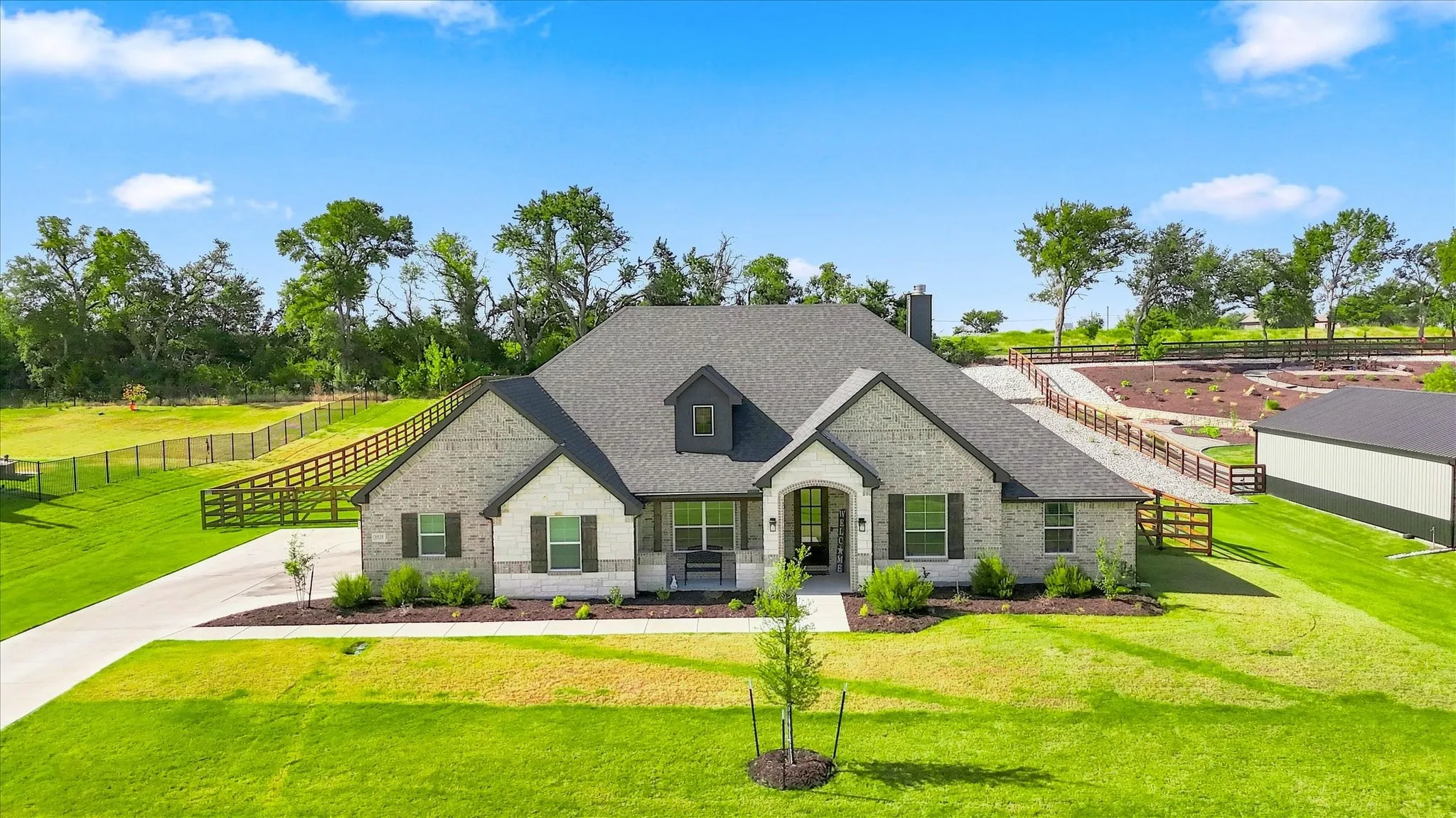 Single Family Residence For Sale in Grayson County , 3525 Lariat Trail, Van Alstyne, Texas 75495, 4 Bedroom, 3 Bathroom, 3 Garage spaces, 2,747 Sqft, built in 2025, mls#21362933, Real Estate Agent in Van Alstyne, Homes For Sale in Grayson county, Homes For Sale in Van Alstyne, Realtor in Van Alstyne Texas, Real Estate Brokerage Independent Realty Texas, Luminita Cordes Realtor