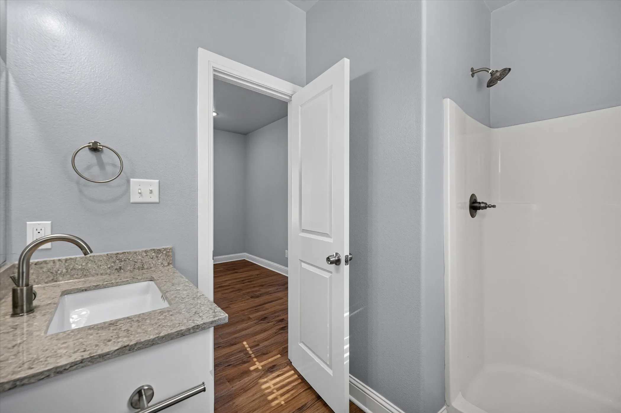Duplex For Rent in Grayson County , 990 W 6th Avenue 992, Denison, Texas 75021, 2 Bedroom, 2 Bathroom, Garage spaces, 1,062 Sqft, built in 2022, mls#21363275, Real Estate Agent in Denison, Homes For Rent in Grayson county, Homes For Rent in Denison, Realtor in Denison Texas, Real Estate Brokerage Independent Realty Texas, Luminita Cordes Realtor