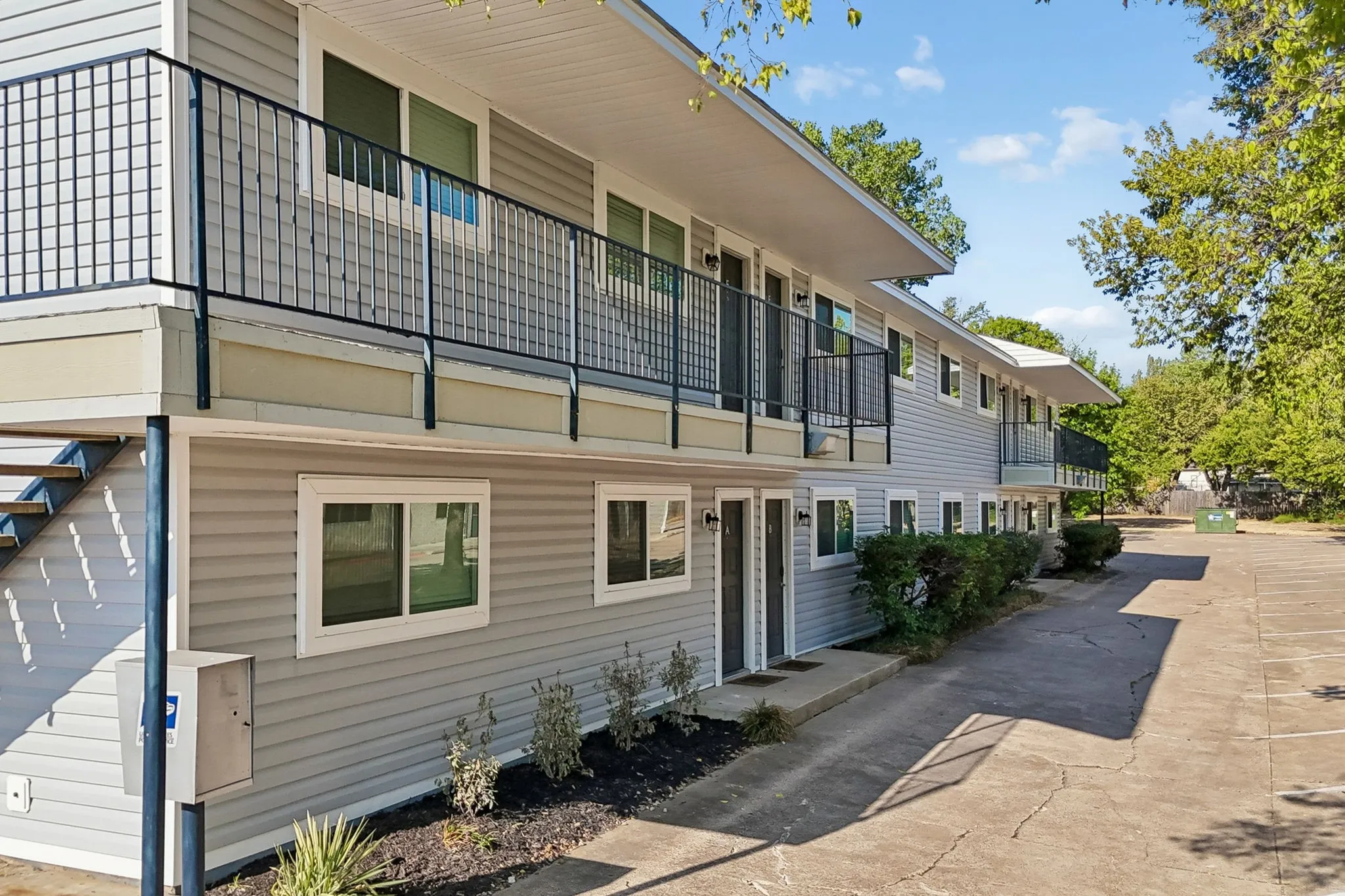 For Sale in Tarrant County , 1006 Thannisch Drive, Arlington, Texas 76011, 8 Bedroom, 8 Bathroom, Garage spaces, 0 Sqft, built in 1972, mls#21340384, Real Estate Agent in Arlington, Homes For Sale in Tarrant county, Homes For Sale in Arlington, Realtor in Arlington Texas, Real Estate Brokerage Independent Realty Texas, Luminita Cordes Realtor