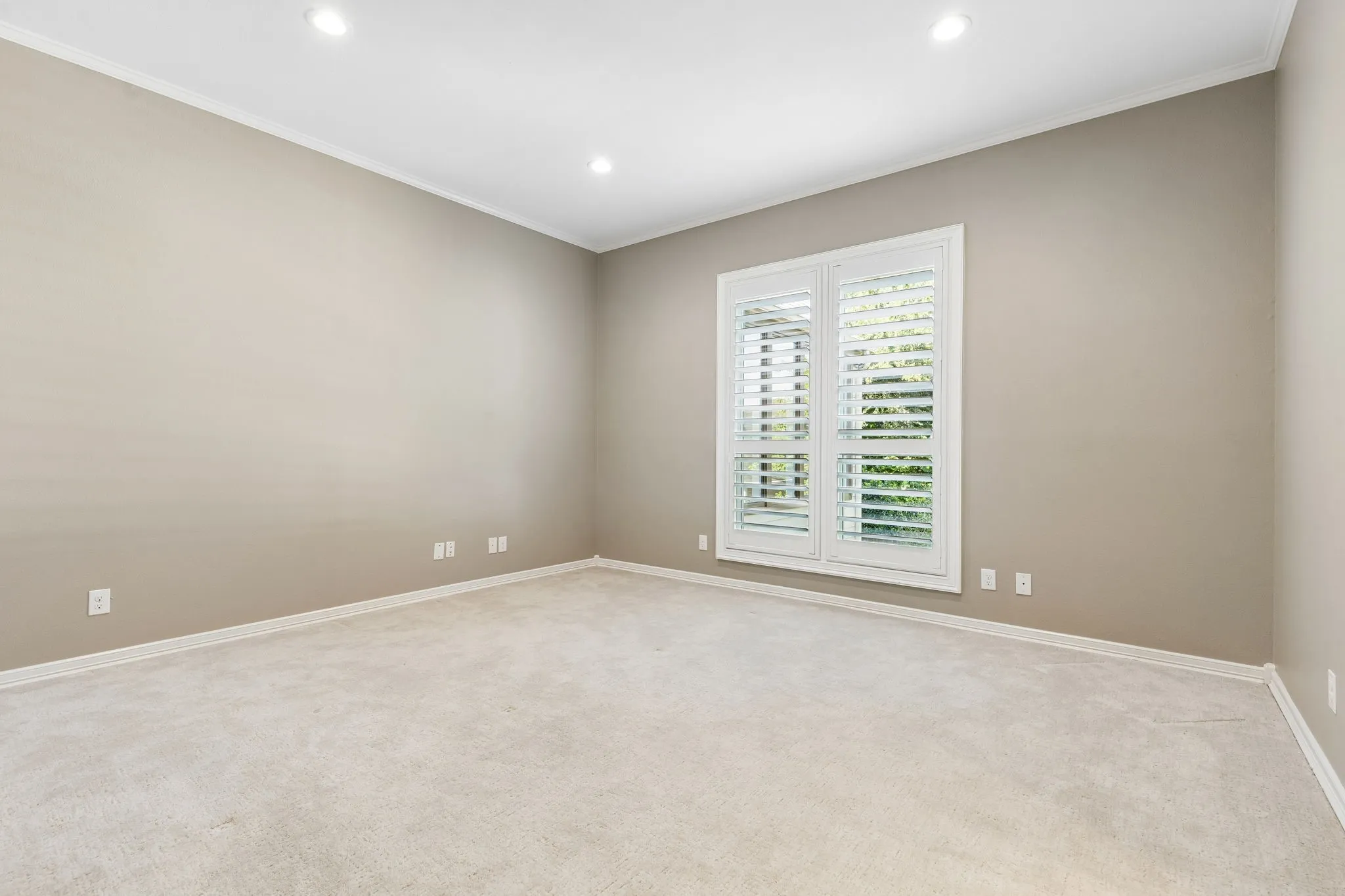 Single Family Residence For Sale in Dallas County , 7212 Helsem Bend, Dallas, Texas 75230, 4 Bedroom, 6 Bathroom, 3 Garage spaces, 4,577 Sqft, built in 1984, mls#21364952, Real Estate Agent in Dallas, Homes For Sale in Dallas county, Homes For Sale in Dallas, Realtor in Dallas Texas, Real Estate Brokerage Independent Realty Texas, Luminita Cordes Realtor