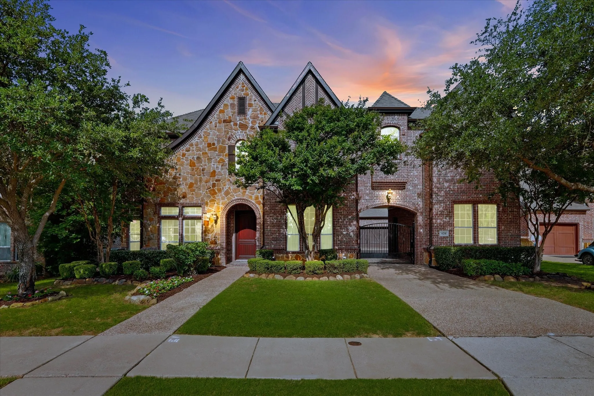 Single Family Residence For Sale in Tarrant County , 420 Silverado Trail, Keller, Texas 76248, 4 Bedroom, 4 Bathroom, 3 Garage spaces, 4,471 Sqft, built in 2008, mls#21365161, Real Estate Agent in Keller, Homes For Sale in Tarrant county, Homes For Sale in Keller, Realtor in Keller Texas, Real Estate Brokerage Independent Realty Texas, Luminita Cordes Realtor