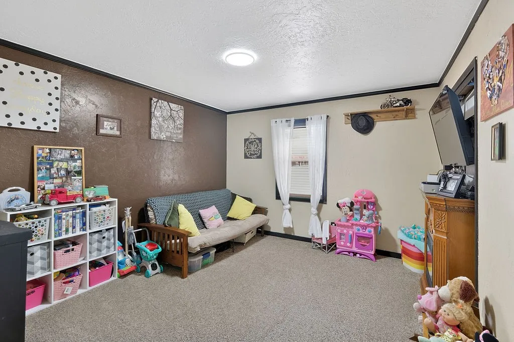 Single Family Residence For Sale in Upshur County , 365 H Williams Road, Gilmer, Texas 75645, 4 Bedroom, 2 Bathroom, Garage spaces, 1,700 Sqft, built in 1985, mls#21365164, Real Estate Agent in Gilmer, Homes For Sale in Upshur county, Homes For Sale in Gilmer, Realtor in Gilmer Texas, Real Estate Brokerage Independent Realty Texas, Luminita Cordes Realtor