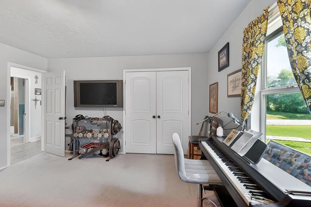 Single Family Residence For Sale in Upshur County , 365 H Williams Road, Gilmer, Texas 75645, 4 Bedroom, 2 Bathroom, Garage spaces, 1,700 Sqft, built in 1985, mls#21365164, Real Estate Agent in Gilmer, Homes For Sale in Upshur county, Homes For Sale in Gilmer, Realtor in Gilmer Texas, Real Estate Brokerage Independent Realty Texas, Luminita Cordes Realtor