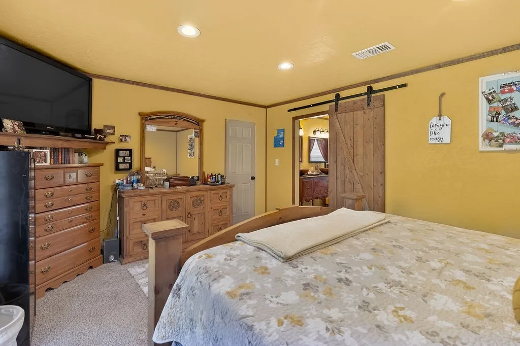 Single Family Residence For Sale in Upshur County , 365 H Williams Road, Gilmer, Texas 75645, 4 Bedroom, 2 Bathroom, Garage spaces, 1,700 Sqft, built in 1985, mls#21365164, Real Estate Agent in Gilmer, Homes For Sale in Upshur county, Homes For Sale in Gilmer, Realtor in Gilmer Texas, Real Estate Brokerage Independent Realty Texas, Luminita Cordes Realtor
