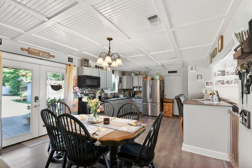 Single Family Residence For Sale in Upshur County , 365 H Williams Road, Gilmer, Texas 75645, 4 Bedroom, 2 Bathroom, Garage spaces, 1,700 Sqft, built in 1985, mls#21365164, Real Estate Agent in Gilmer, Homes For Sale in Upshur county, Homes For Sale in Gilmer, Realtor in Gilmer Texas, Real Estate Brokerage Independent Realty Texas, Luminita Cordes Realtor