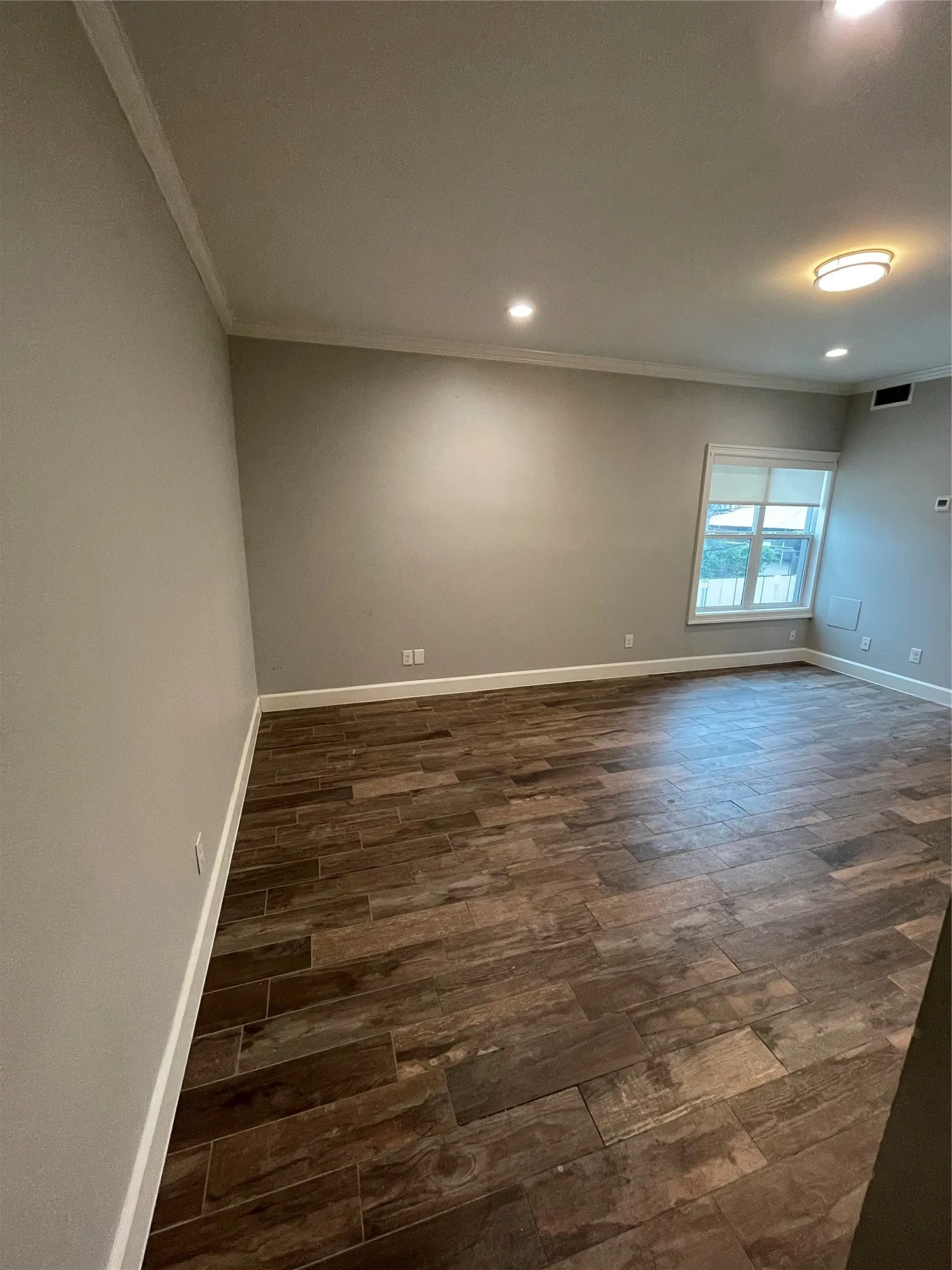 Apartment For Rent in Dallas County , 3101 Commerce Street 201, Dallas, Texas 75226, 0, 1 Bathroom, Garage spaces, 494 Sqft, built in 1986, Price $1,000, mls#21365087, Real Estate Agent in Dallas, Homes For Rent in Dallas county, Homes For Rent in Dallas, Realtor in Dallas Texas, Real Estate Brokerage Independent Realty Texas, Luminita Cordes Realtor