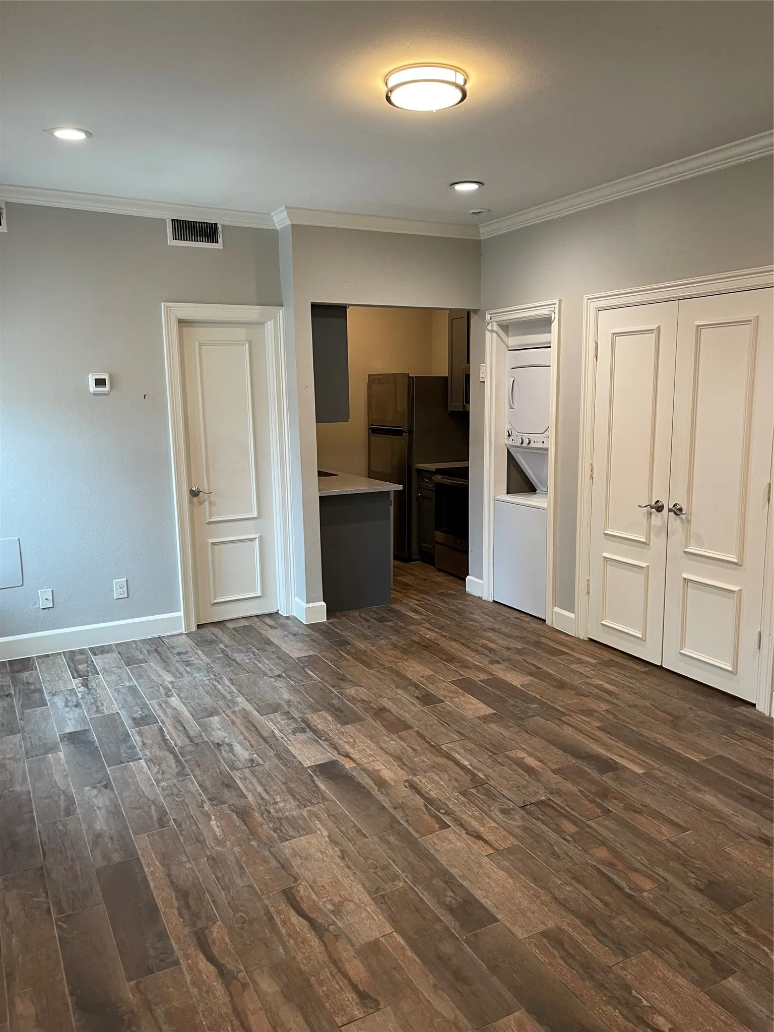 Apartment For Rent in Dallas County , 3101 Commerce Street 201, Dallas, Texas 75226, 0, 1 Bathroom, Garage spaces, 494 Sqft, built in 1986, Price $1,000, mls#21365087, Real Estate Agent in Dallas, Homes For Rent in Dallas county, Homes For Rent in Dallas, Realtor in Dallas Texas, Real Estate Brokerage Independent Realty Texas, Luminita Cordes Realtor