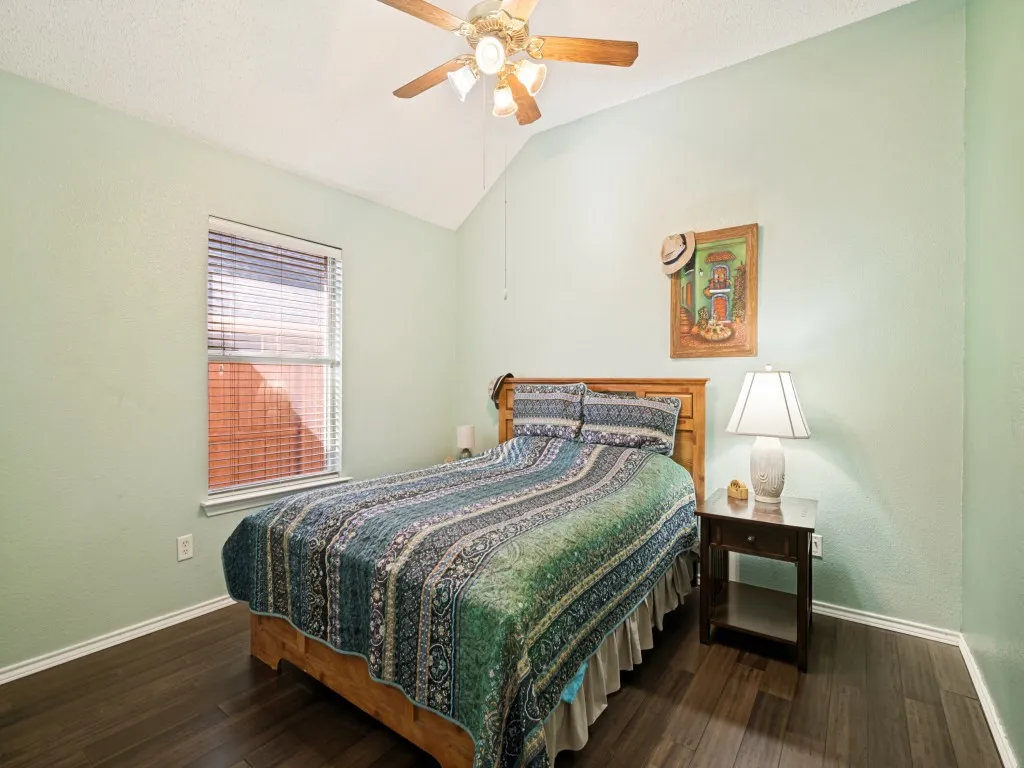 Single Family Residence For Sale in Dallas County , 10313 Evergreen Drive, Rowlett, Texas 75089, 4 Bedroom, 2 Bathroom, 2 Garage spaces, 2,085 Sqft, built in 2001, mls#21364052, Real Estate Agent in Rowlett, Homes For Sale in Dallas county, Homes For Sale in Rowlett, Realtor in Rowlett Texas, Real Estate Brokerage Independent Realty Texas, Luminita Cordes Realtor