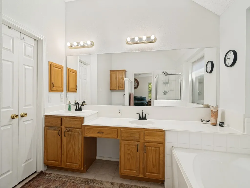 Single Family Residence For Sale in Dallas County , 10313 Evergreen Drive, Rowlett, Texas 75089, 4 Bedroom, 2 Bathroom, 2 Garage spaces, 2,085 Sqft, built in 2001, mls#21364052, Real Estate Agent in Rowlett, Homes For Sale in Dallas county, Homes For Sale in Rowlett, Realtor in Rowlett Texas, Real Estate Brokerage Independent Realty Texas, Luminita Cordes Realtor