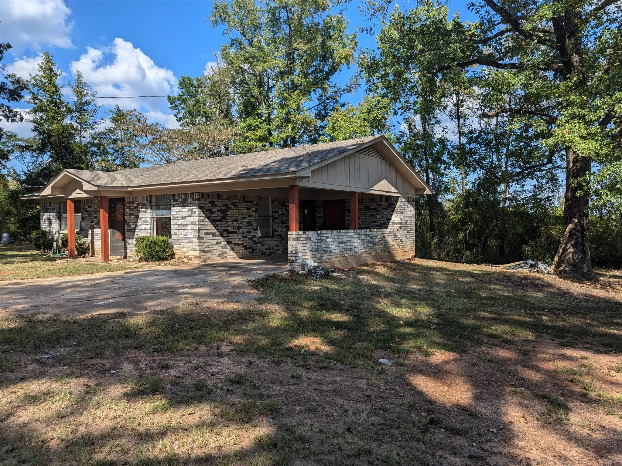 Single Family Residence For Sale in Cass County , 11728 Fm 1399, Marietta, Texas 75566, 2 Bedroom, 1 Bathroom, Garage spaces, 858 Sqft, built in 1980, Price $120,000, mls#21365167, Real Estate Agent in Marietta, Homes For Sale in Cass county, Homes For Sale in Marietta, Realtor in Marietta Texas, Real Estate Brokerage Independent Realty Texas, Luminita Cordes Realtor
