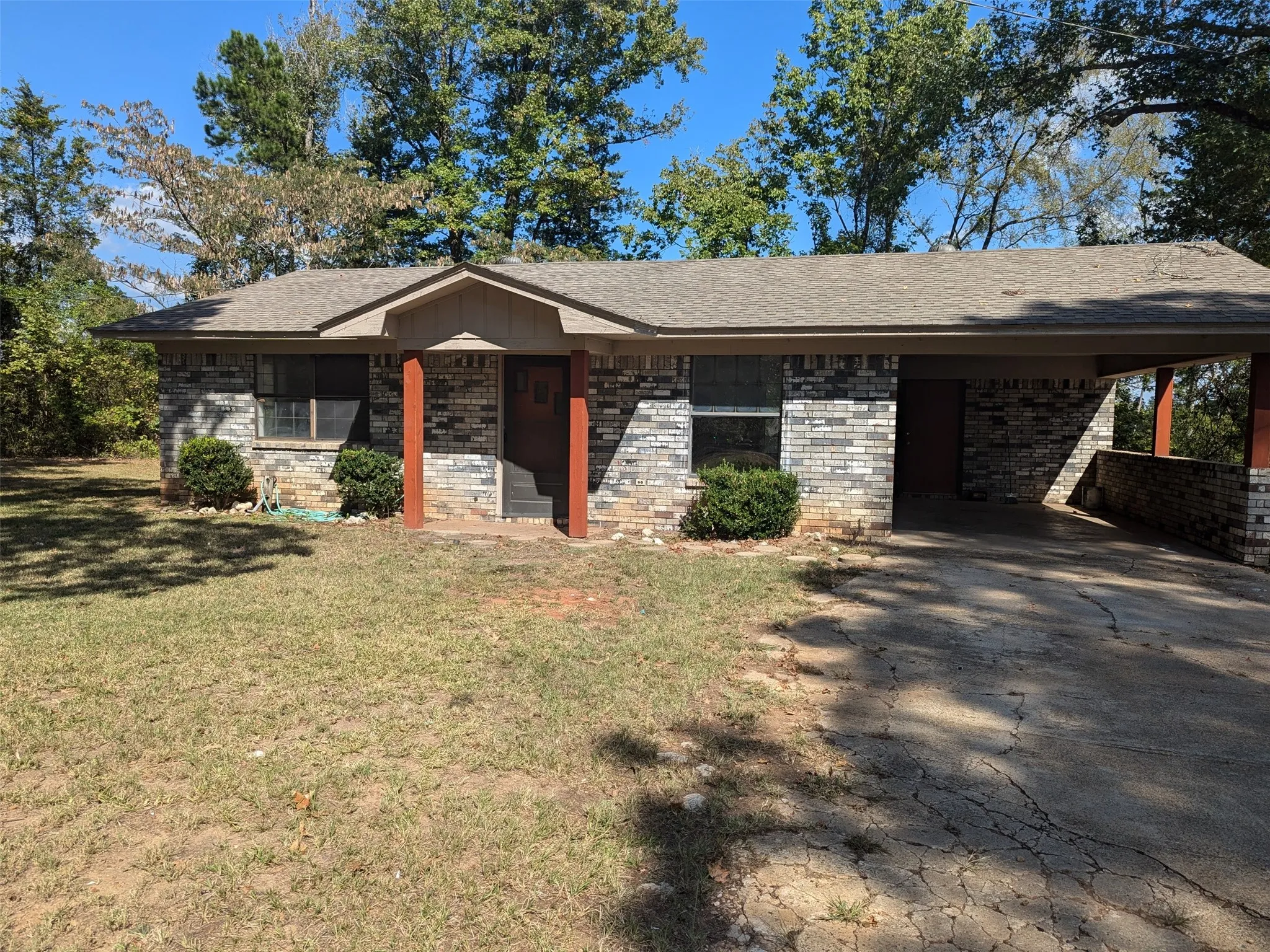 Single Family Residence For Sale in Cass County , 11728 Fm 1399, Marietta, Texas 75566, 2 Bedroom, 1 Bathroom, Garage spaces, 858 Sqft, built in 1980, Price $120,000, mls#21365167, Real Estate Agent in Marietta, Homes For Sale in Cass county, Homes For Sale in Marietta, Realtor in Marietta Texas, Real Estate Brokerage Independent Realty Texas, Luminita Cordes Realtor