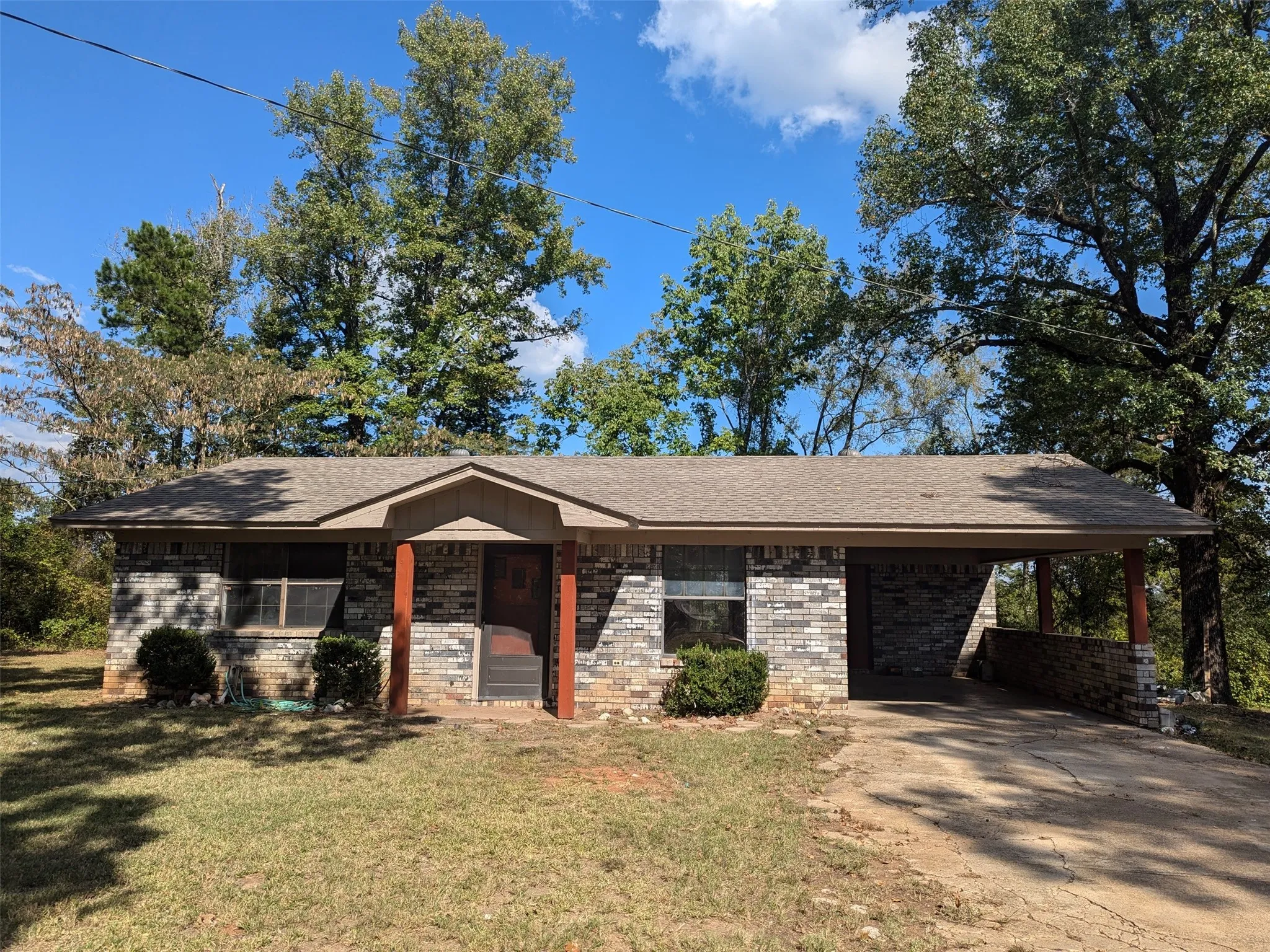 Single Family Residence For Sale in Cass County , 11728 Fm 1399, Marietta, Texas 75566, 2 Bedroom, 1 Bathroom, Garage spaces, 858 Sqft, built in 1980, Price $120,000, mls#21365167, Real Estate Agent in Marietta, Homes For Sale in Cass county, Homes For Sale in Marietta, Realtor in Marietta Texas, Real Estate Brokerage Independent Realty Texas, Luminita Cordes Realtor
