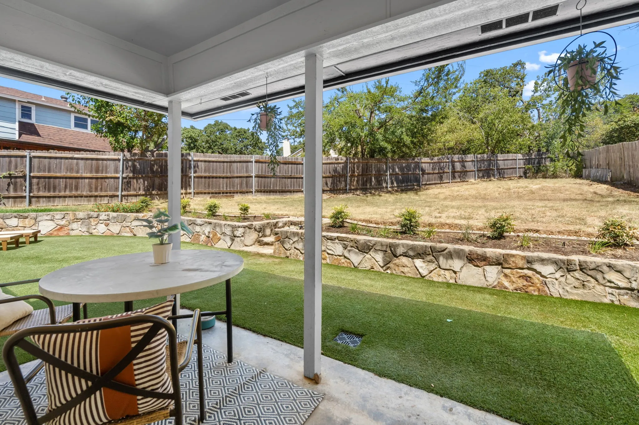 Single Family Residence For Sale in Tarrant County , 7300 Timberlane Drive, North Richland Hills, Texas 76182, 3 Bedroom, 2 Bathroom, 2 Garage spaces, 1,641 Sqft, built in 1985, mls#21364158, Real Estate Agent in North Richland Hills, Homes For Sale in Tarrant county, Homes For Sale in North Richland Hills, Realtor in North Richland Hills Texas, Real Estate Brokerage Independent Realty Texas, Luminita Cordes Realtor