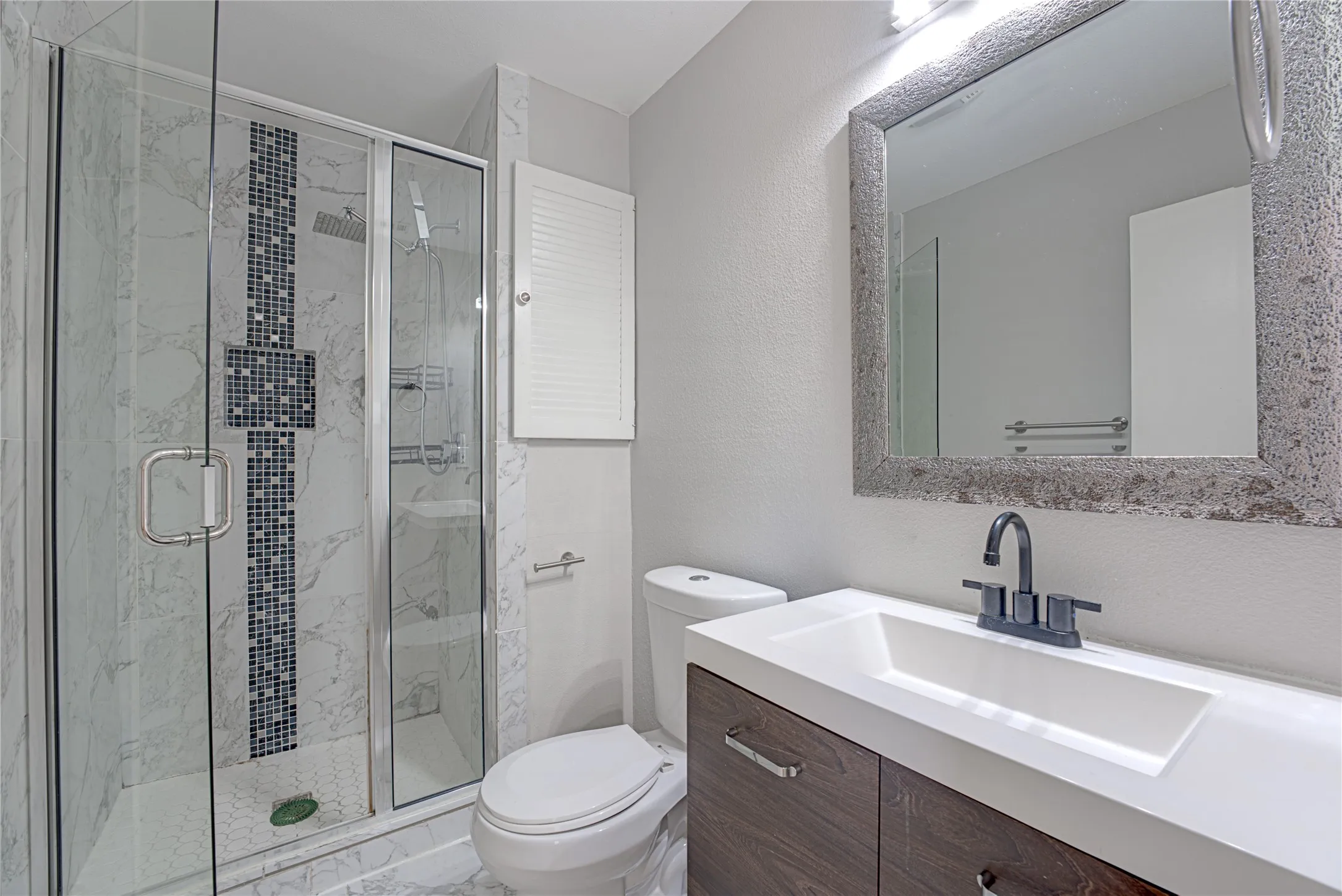 Single Family Residence For Sale in Dallas County , 3217 Centennial Drive, Garland, Texas 75042, 4 Bedroom, 2 Bathroom, Garage spaces, 1,818 Sqft, built in 1960, mls#21363268, Real Estate Agent in Garland, Homes For Sale in Dallas county, Homes For Sale in Garland, Realtor in Garland Texas, Real Estate Brokerage Independent Realty Texas, Luminita Cordes Realtor