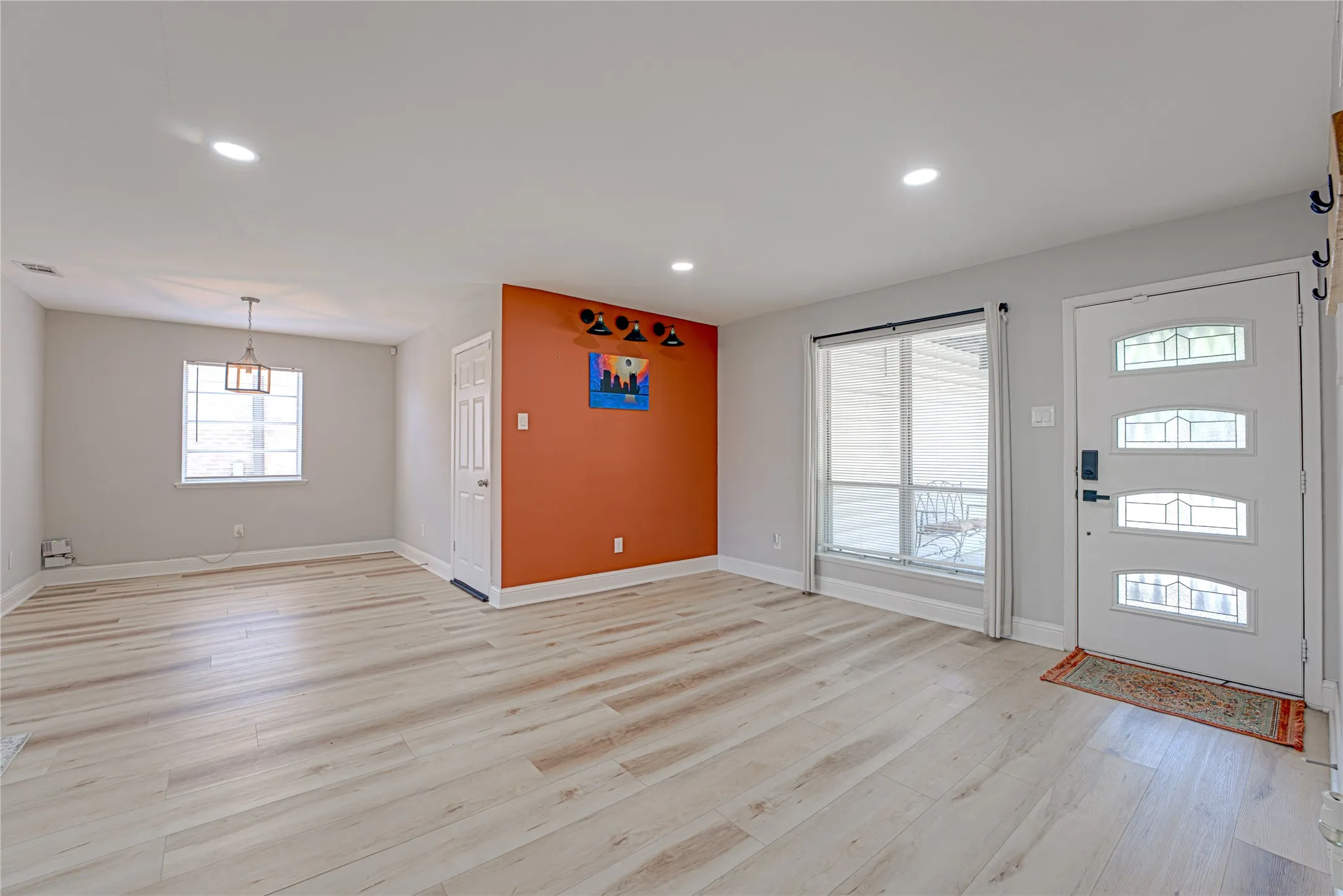 Single Family Residence For Sale in Dallas County , 3217 Centennial Drive, Garland, Texas 75042, 4 Bedroom, 2 Bathroom, Garage spaces, 1,818 Sqft, built in 1960, mls#21363268, Real Estate Agent in Garland, Homes For Sale in Dallas county, Homes For Sale in Garland, Realtor in Garland Texas, Real Estate Brokerage Independent Realty Texas, Luminita Cordes Realtor