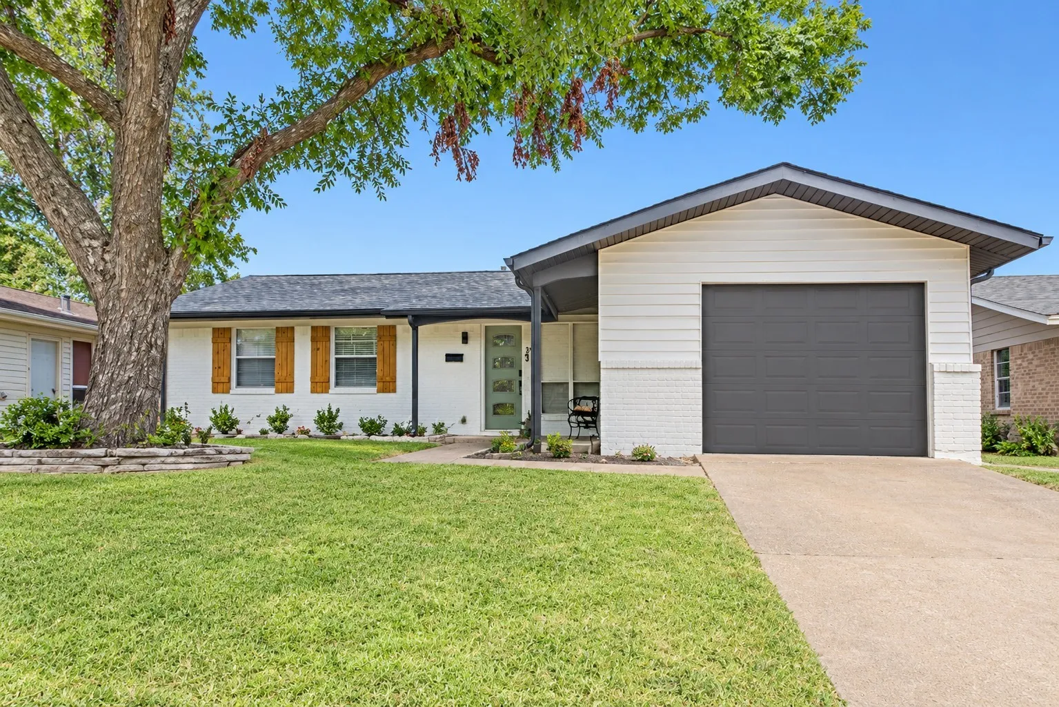 Single Family Residence For Sale in Dallas County , 3217 Centennial Drive, Garland, Texas 75042, 4 Bedroom, 2 Bathroom, Garage spaces, 1,818 Sqft, built in 1960, mls#21363268, Real Estate Agent in Garland, Homes For Sale in Dallas county, Homes For Sale in Garland, Realtor in Garland Texas, Real Estate Brokerage Independent Realty Texas, Luminita Cordes Realtor