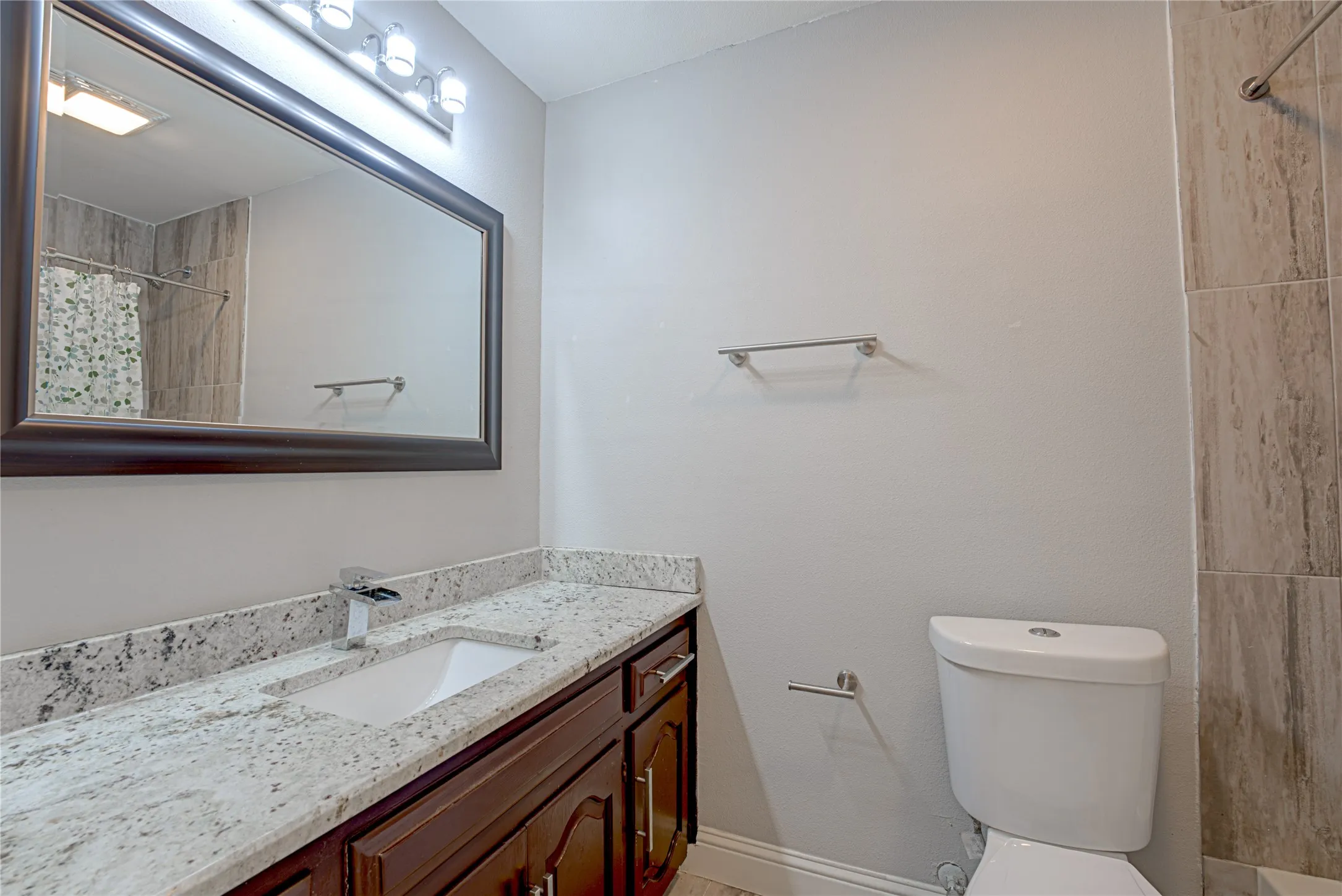 Single Family Residence For Sale in Dallas County , 3217 Centennial Drive, Garland, Texas 75042, 4 Bedroom, 2 Bathroom, Garage spaces, 1,818 Sqft, built in 1960, mls#21363268, Real Estate Agent in Garland, Homes For Sale in Dallas county, Homes For Sale in Garland, Realtor in Garland Texas, Real Estate Brokerage Independent Realty Texas, Luminita Cordes Realtor