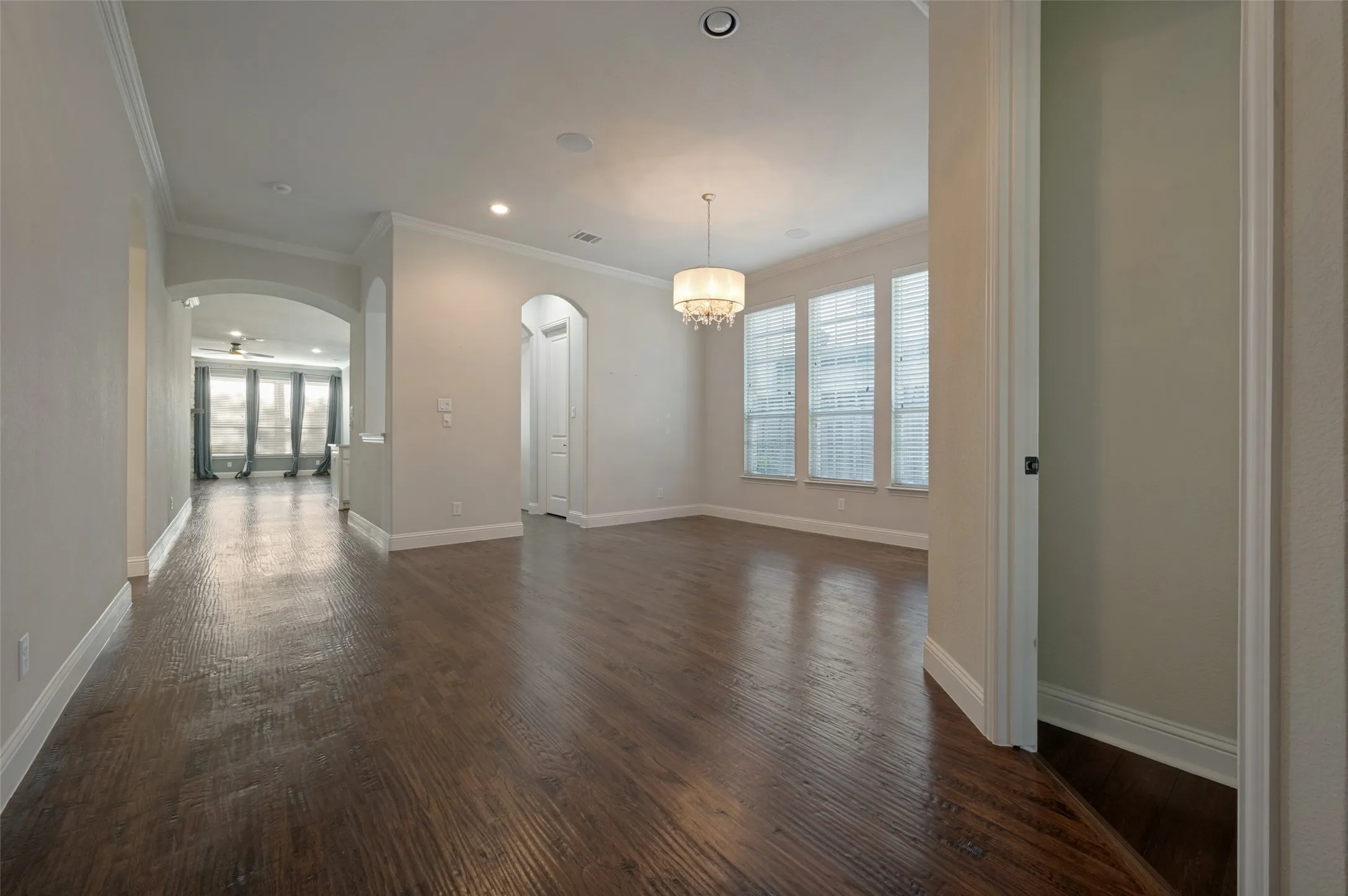 Single Family Residence For Sale in Dallas County , 12908 Holbrook Drive, Farmers Branch, Texas 75234, 4 Bedroom, 3 Bathroom, 2 Garage spaces, 2,392 Sqft, built in 2014, mls#21361331, Real Estate Agent in Farmers Branch, Homes For Sale in Dallas county, Homes For Sale in Farmers Branch, Realtor in Farmers Branch Texas, Real Estate Brokerage Independent Realty Texas, Luminita Cordes Realtor