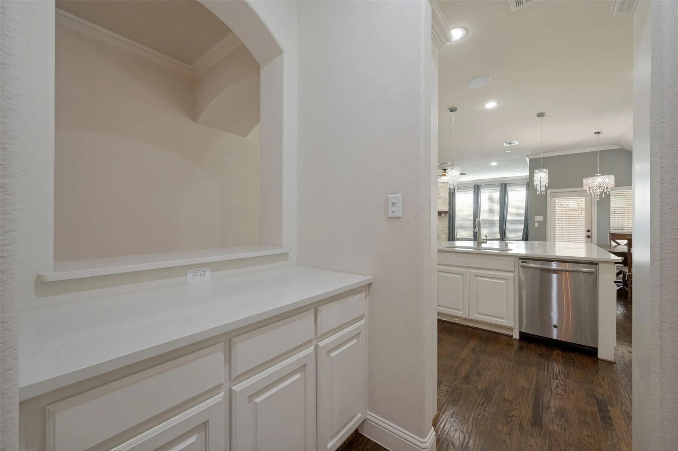 Single Family Residence For Sale in Dallas County , 12908 Holbrook Drive, Farmers Branch, Texas 75234, 4 Bedroom, 3 Bathroom, 2 Garage spaces, 2,392 Sqft, built in 2014, mls#21361331, Real Estate Agent in Farmers Branch, Homes For Sale in Dallas county, Homes For Sale in Farmers Branch, Realtor in Farmers Branch Texas, Real Estate Brokerage Independent Realty Texas, Luminita Cordes Realtor