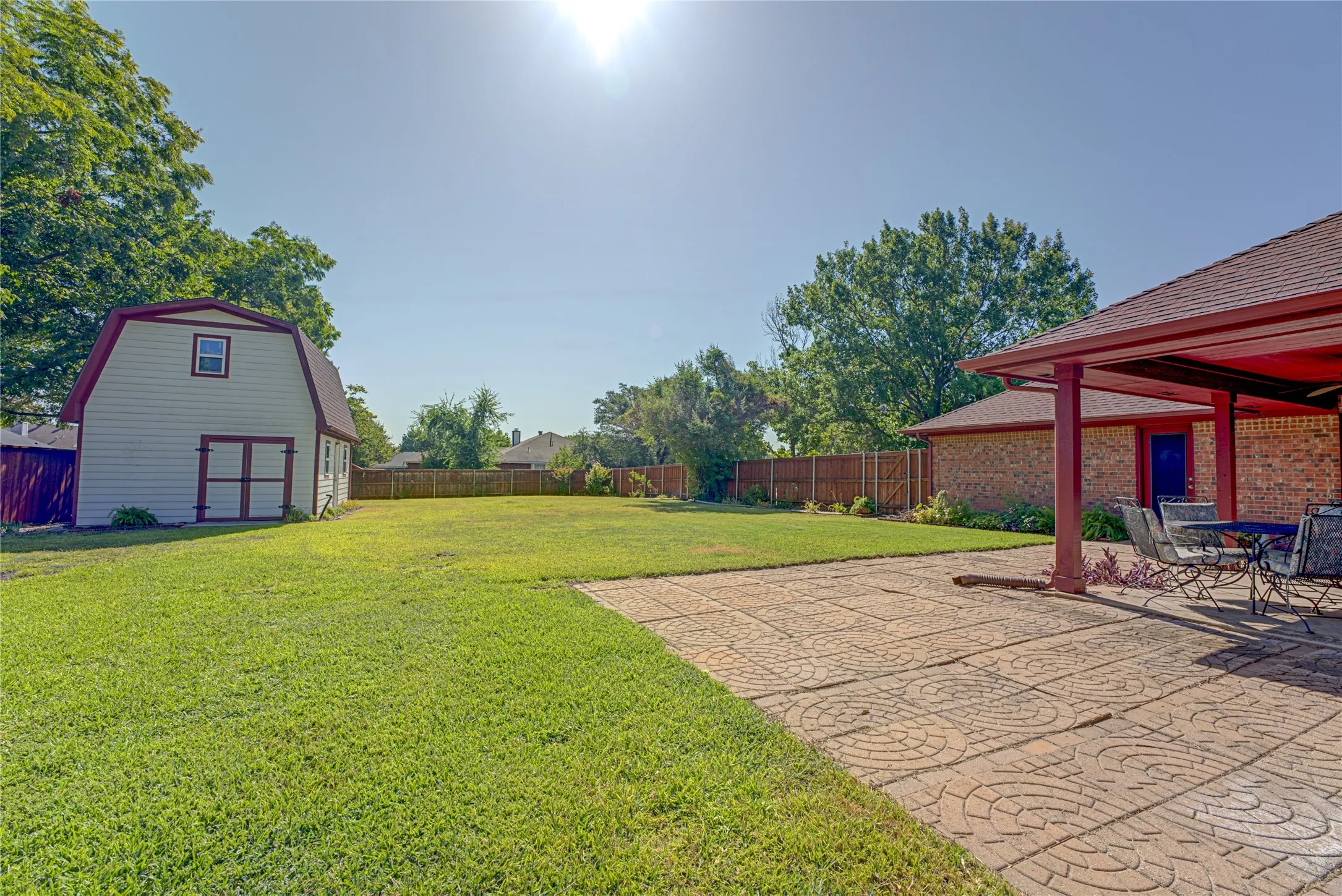 Single Family Residence For Sale in Dallas County , 4841 Kelso Place, Garland, Texas 75043, 3 Bedroom, 3 Bathroom, 2 Garage spaces, 2,078 Sqft, built in 1985, mls#21363221, Real Estate Agent in Garland, Homes For Sale in Dallas county, Homes For Sale in Garland, Realtor in Garland Texas, Real Estate Brokerage Independent Realty Texas, Luminita Cordes Realtor