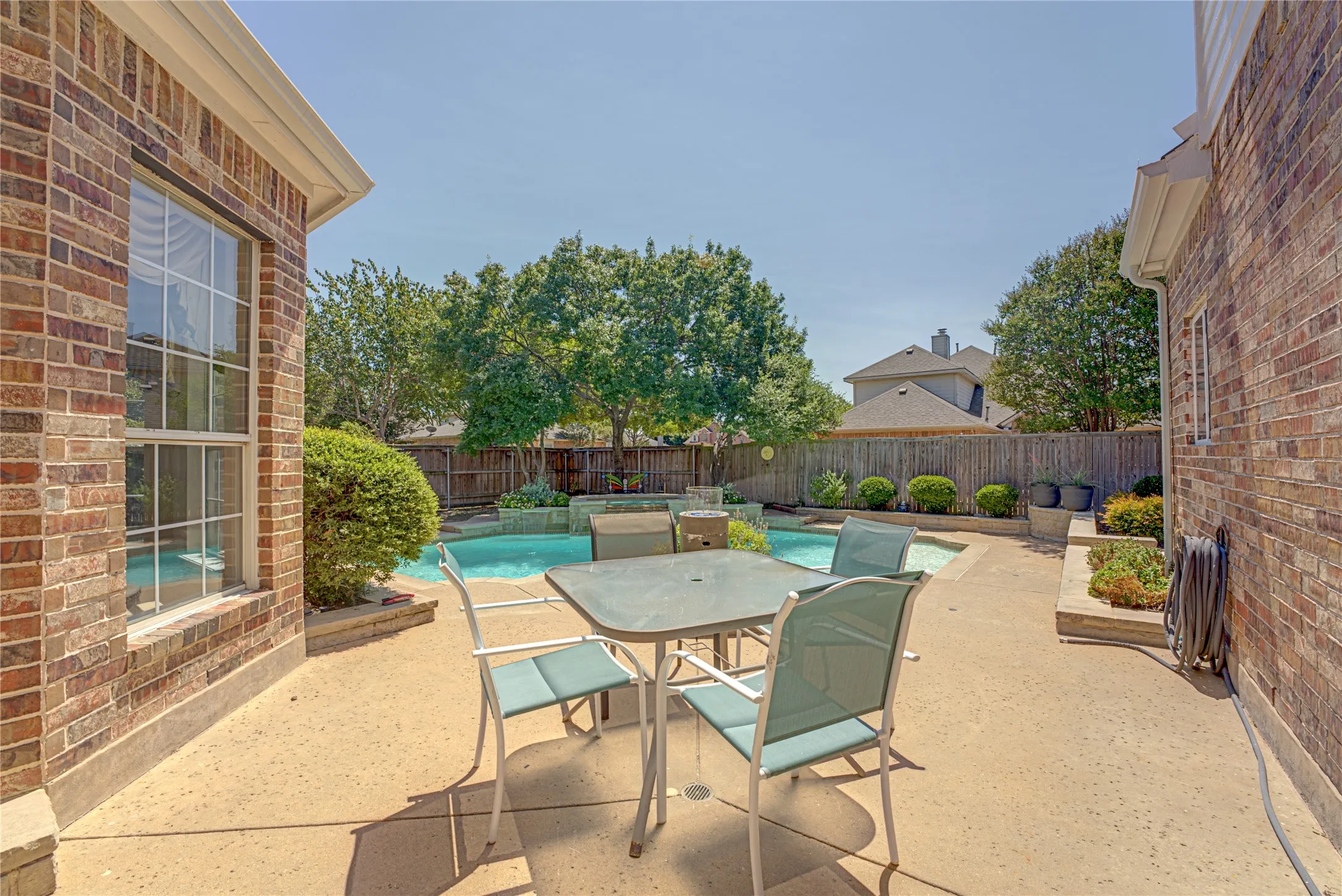 Single Family Residence For Sale in Collin County , 130 W Clubview Court, Murphy, Texas 75094, 5 Bedroom, 5 Bathroom, 2 Garage spaces, 3,011 Sqft, built in 1999, mls#21363328, Real Estate Agent in Murphy, Homes For Sale in Collin county, Homes For Sale in Murphy, Realtor in Murphy Texas, Real Estate Brokerage Independent Realty Texas, Luminita Cordes Realtor