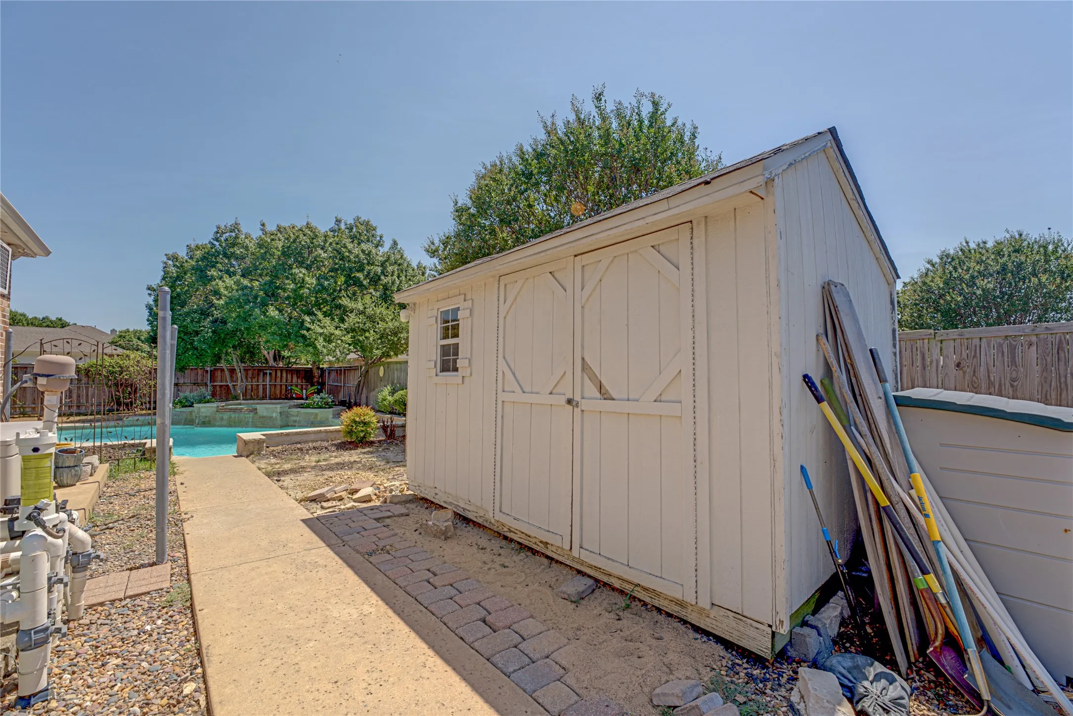 Single Family Residence For Sale in Collin County , 130 W Clubview Court, Murphy, Texas 75094, 5 Bedroom, 5 Bathroom, 2 Garage spaces, 3,011 Sqft, built in 1999, mls#21363328, Real Estate Agent in Murphy, Homes For Sale in Collin county, Homes For Sale in Murphy, Realtor in Murphy Texas, Real Estate Brokerage Independent Realty Texas, Luminita Cordes Realtor