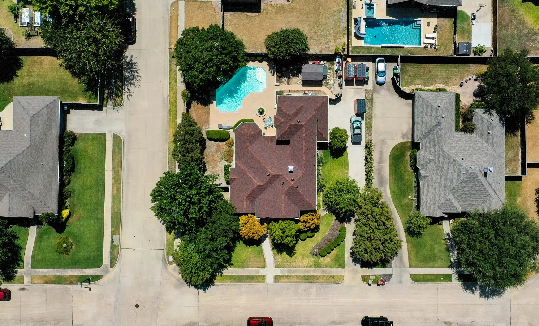 Single Family Residence For Sale in Collin County , 130 W Clubview Court, Murphy, Texas 75094, 5 Bedroom, 5 Bathroom, 2 Garage spaces, 3,011 Sqft, built in 1999, mls#21363328, Real Estate Agent in Murphy, Homes For Sale in Collin county, Homes For Sale in Murphy, Realtor in Murphy Texas, Real Estate Brokerage Independent Realty Texas, Luminita Cordes Realtor